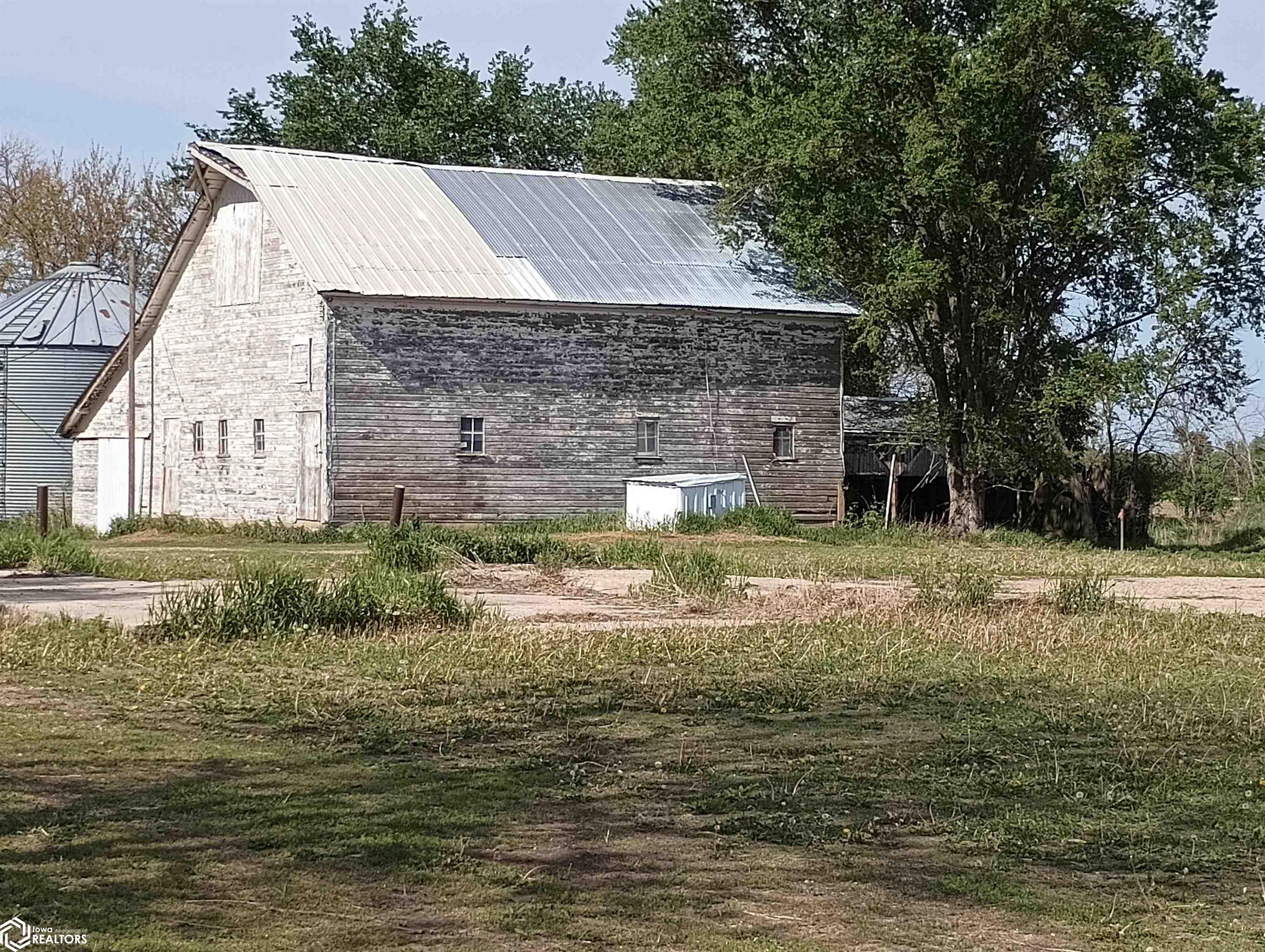 981 Spruce Ave, Geneva, Iowa image 4