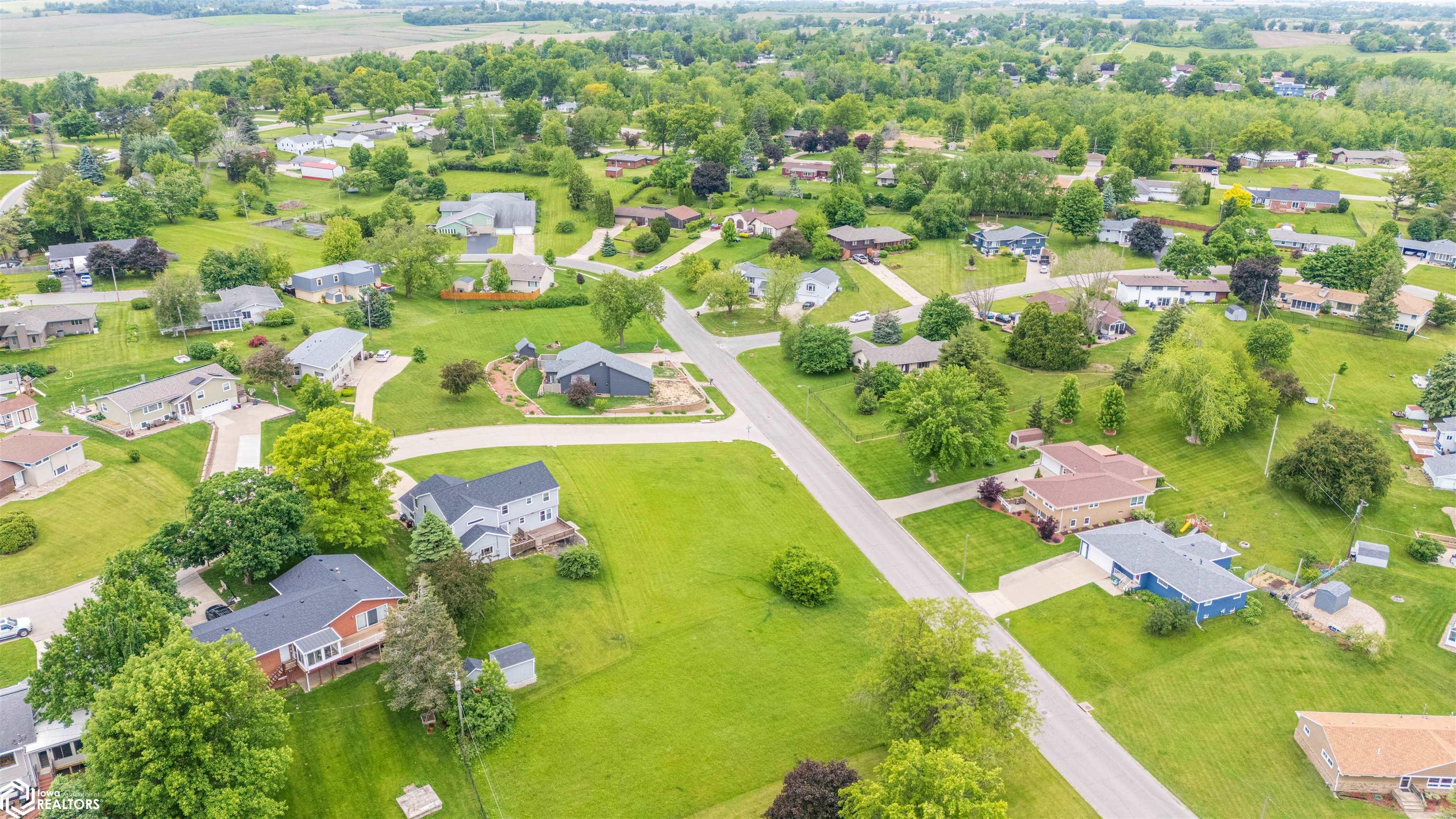 502 Brentwood Road, Marshalltown, Iowa image 8