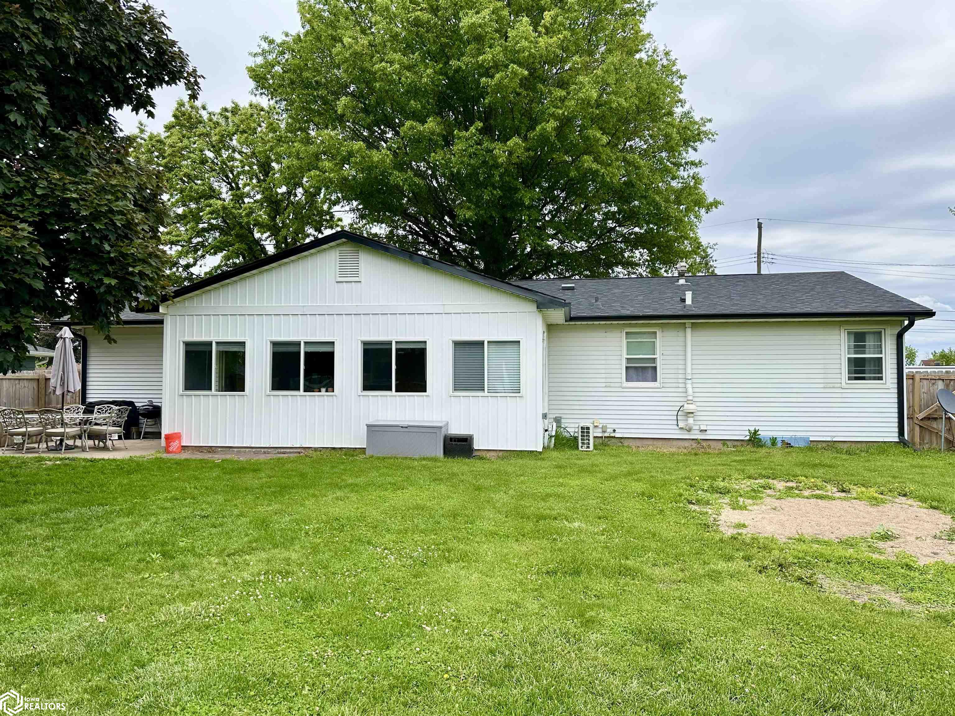 1816 5th Avenue, Grinnell, Iowa image 35