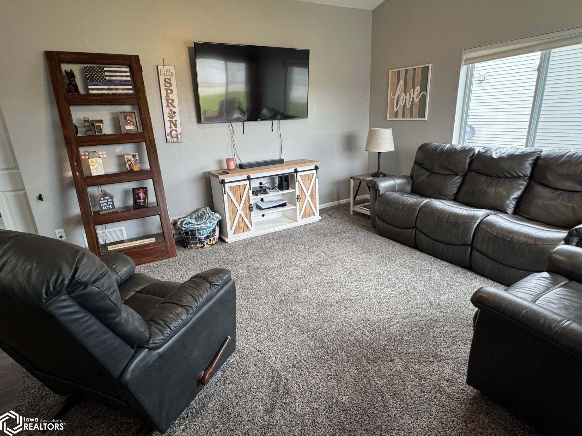 506 Crestview Drive, Le Grand, Iowa image 4