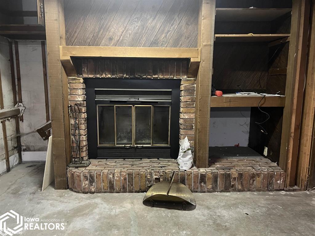 117 W Van Weiss Boulevard, West Burlington, Iowa image 14