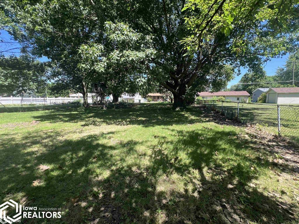 117 W Van Weiss Boulevard, West Burlington, Iowa image 19