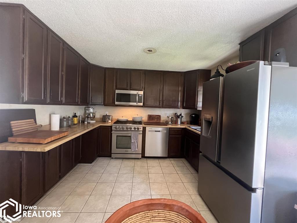 117 W Van Weiss Boulevard, West Burlington, Iowa image 7