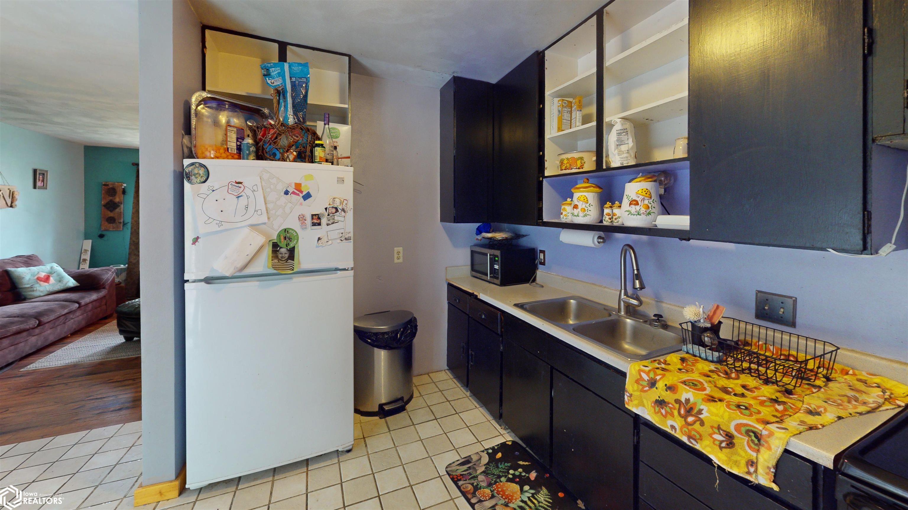 201 Glasgow Road, Fairfield, Iowa image 3