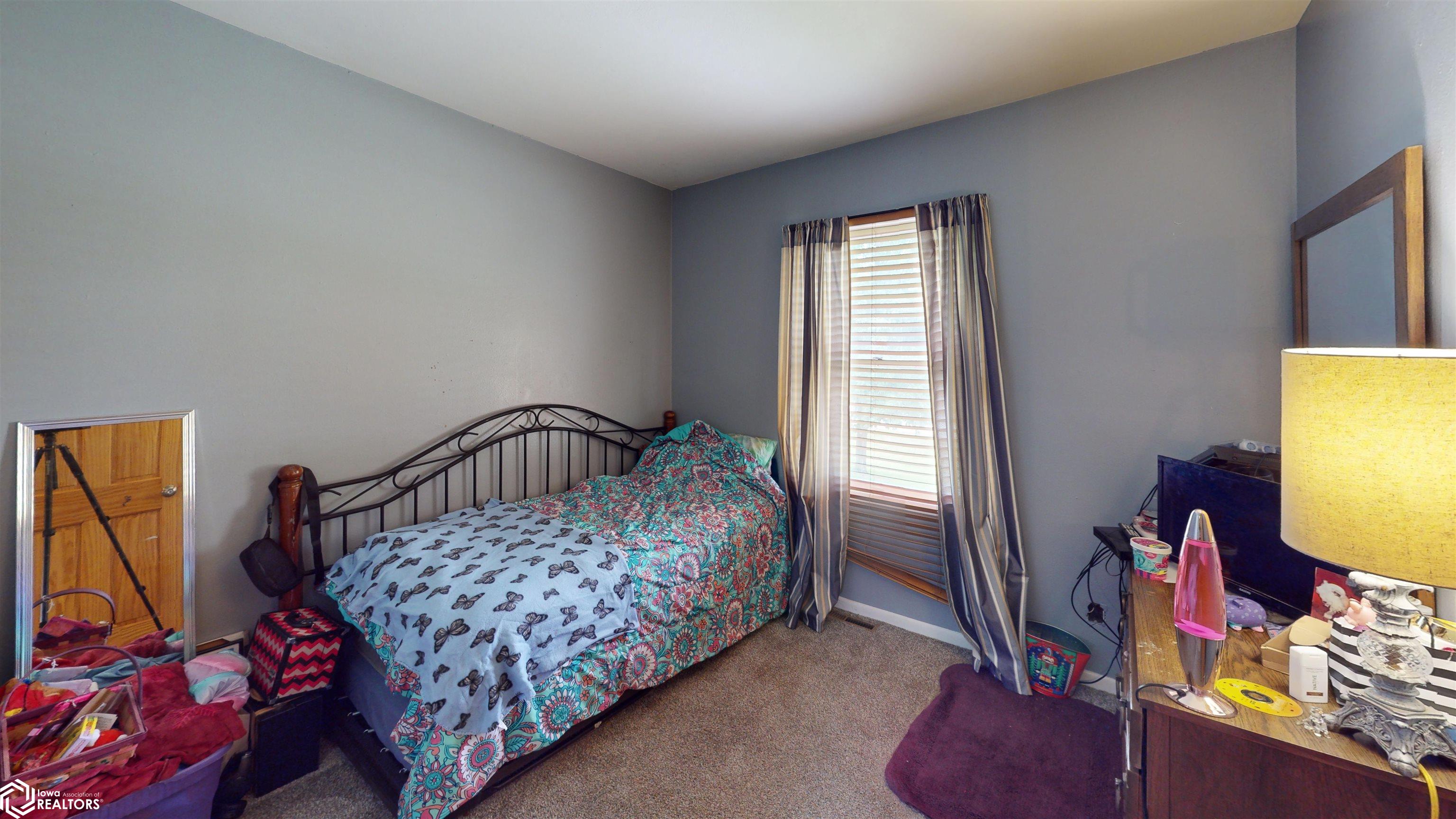 201 Glasgow Road, Fairfield, Iowa image 9