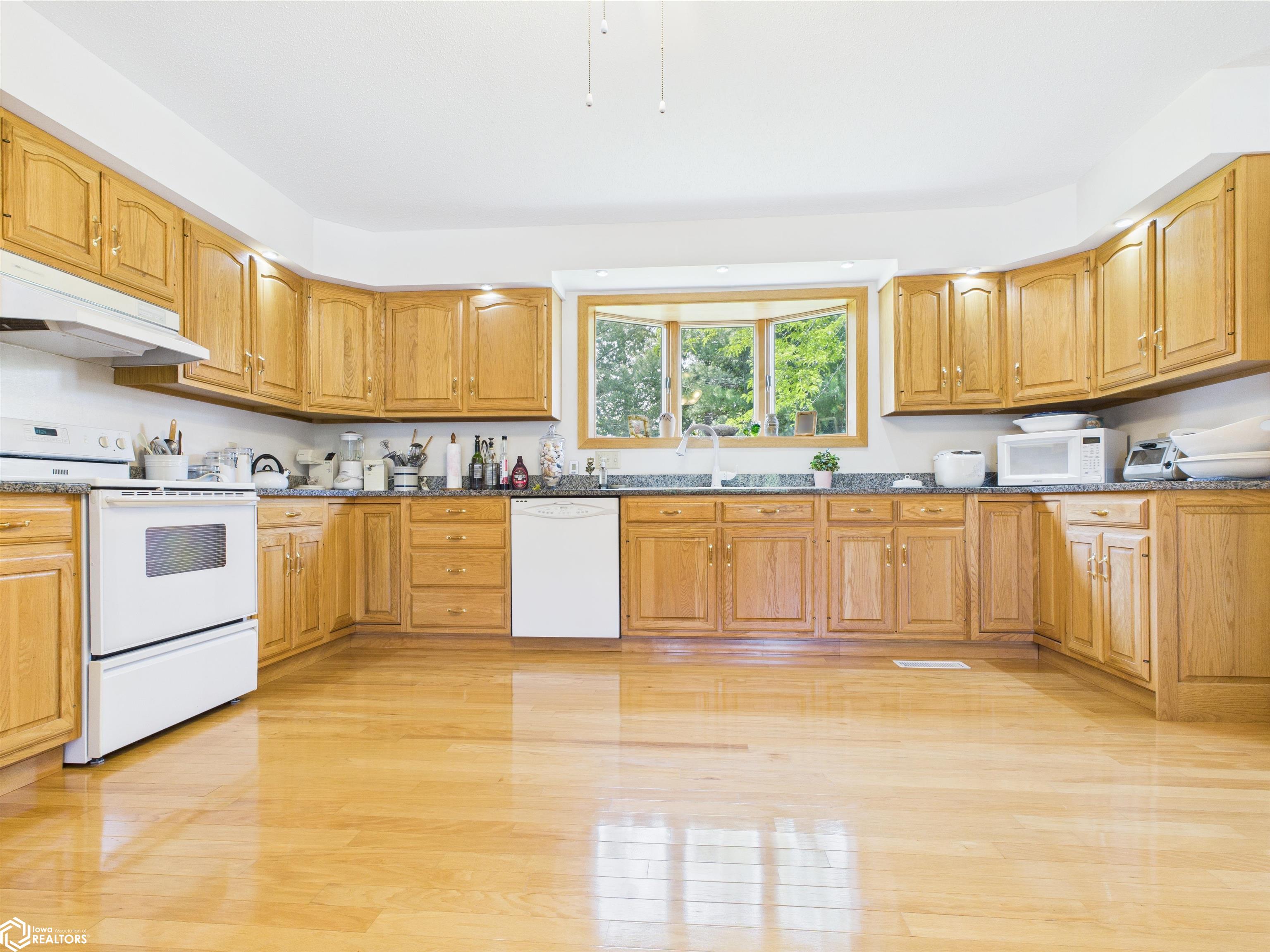 22 Greenbrier Court, Keokuk, Iowa image 12