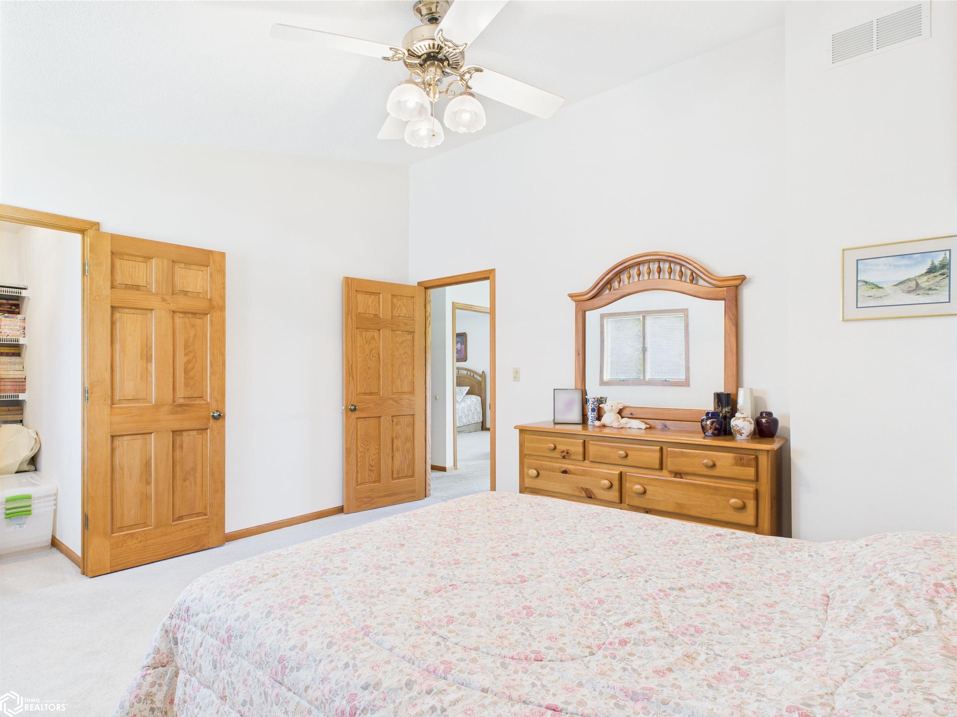 22 Greenbrier Court, Keokuk, Iowa image 37