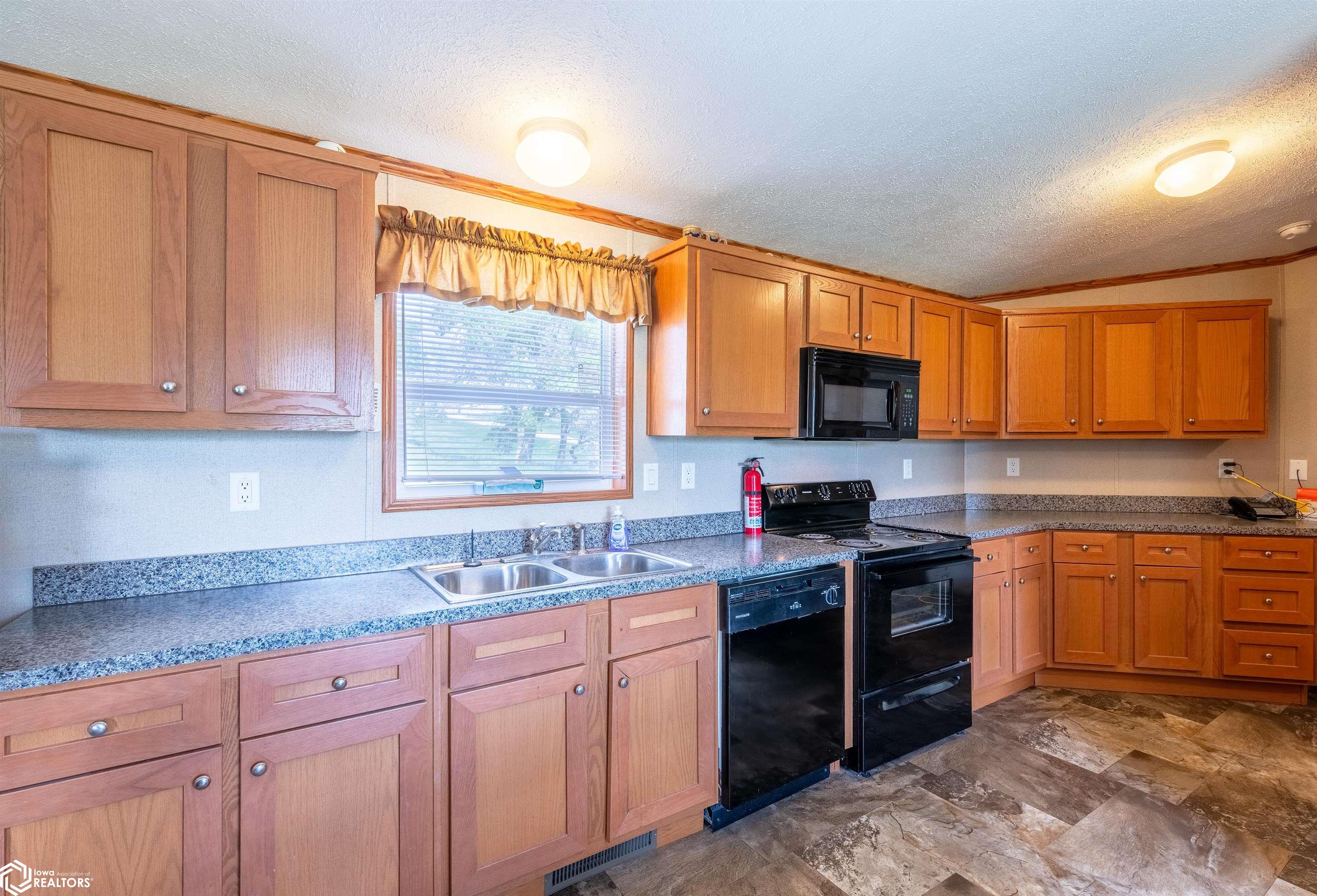 2138 Redwood Road, Irwin, Iowa image 5