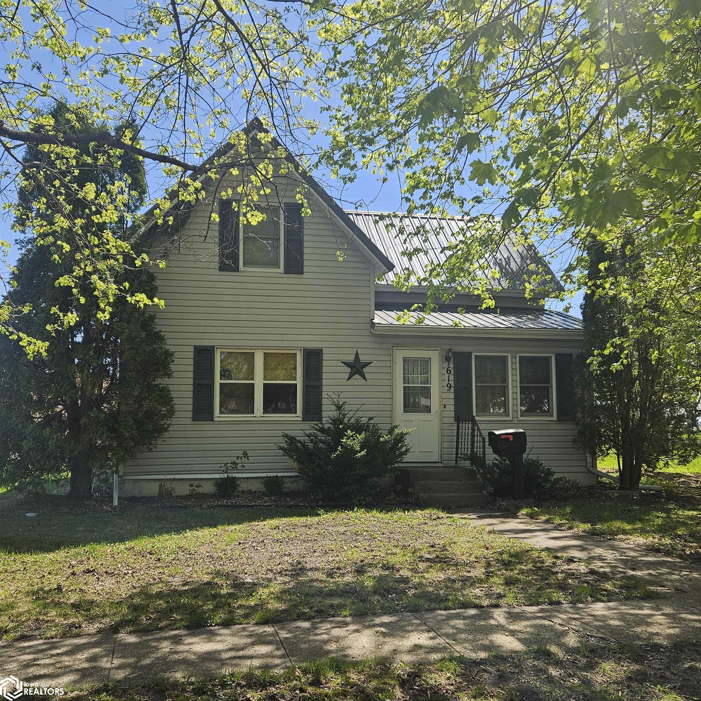 619 Main Avenue, Britt, Iowa image 1
