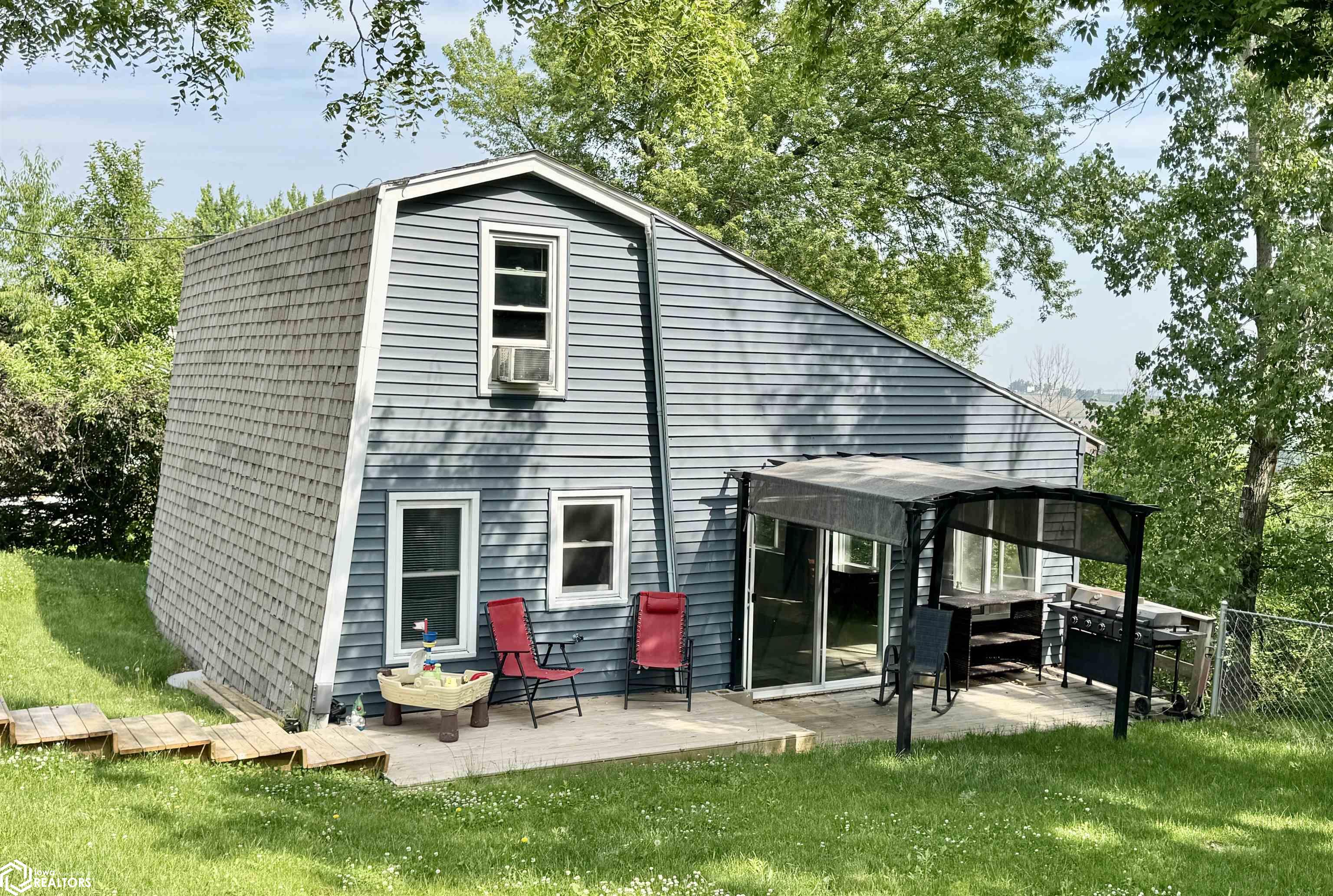 6033 N Lakeshore Drive, Brooklyn, Iowa image 1