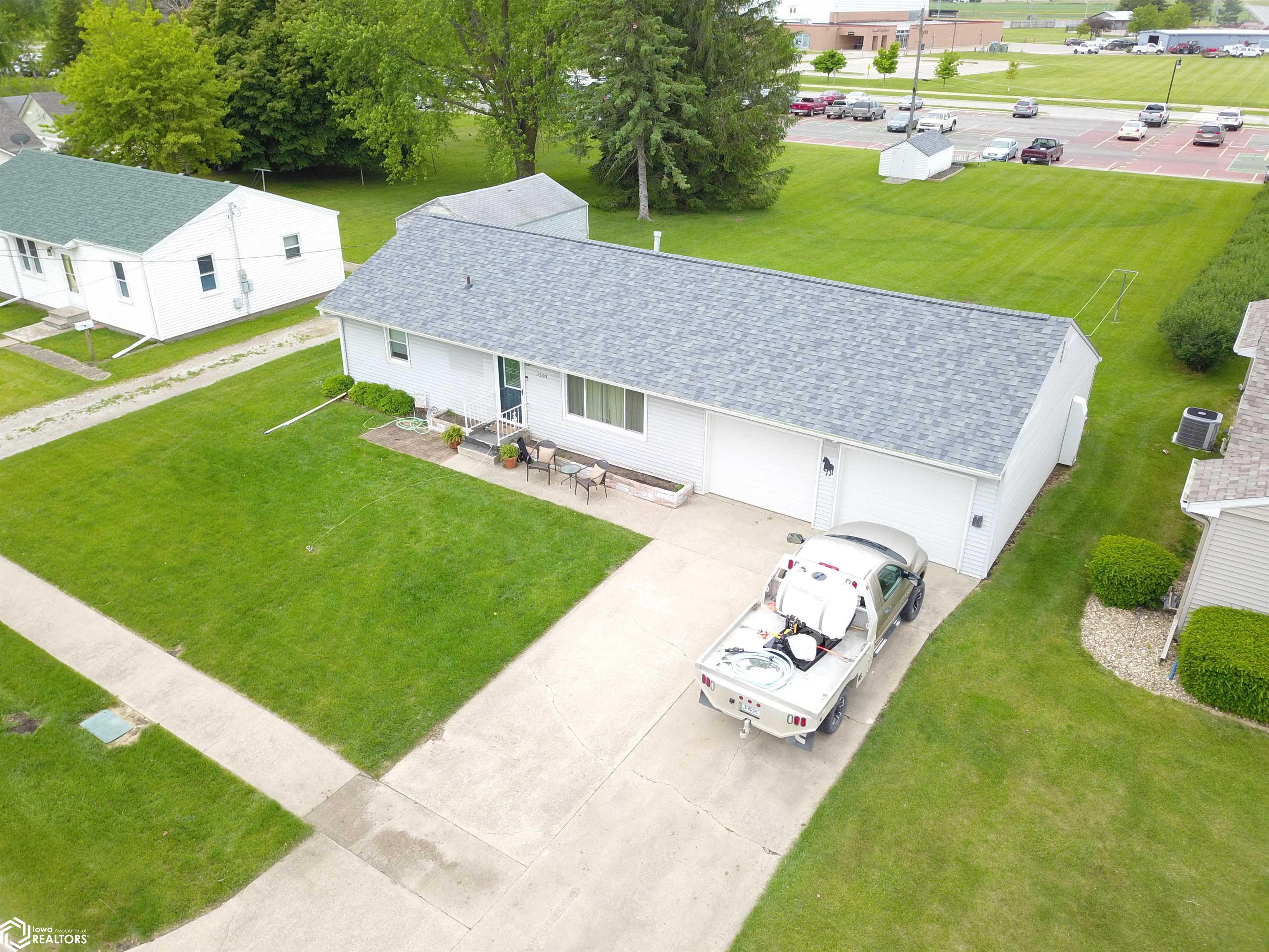 1507 Prince Street, Grinnell, Iowa image 2