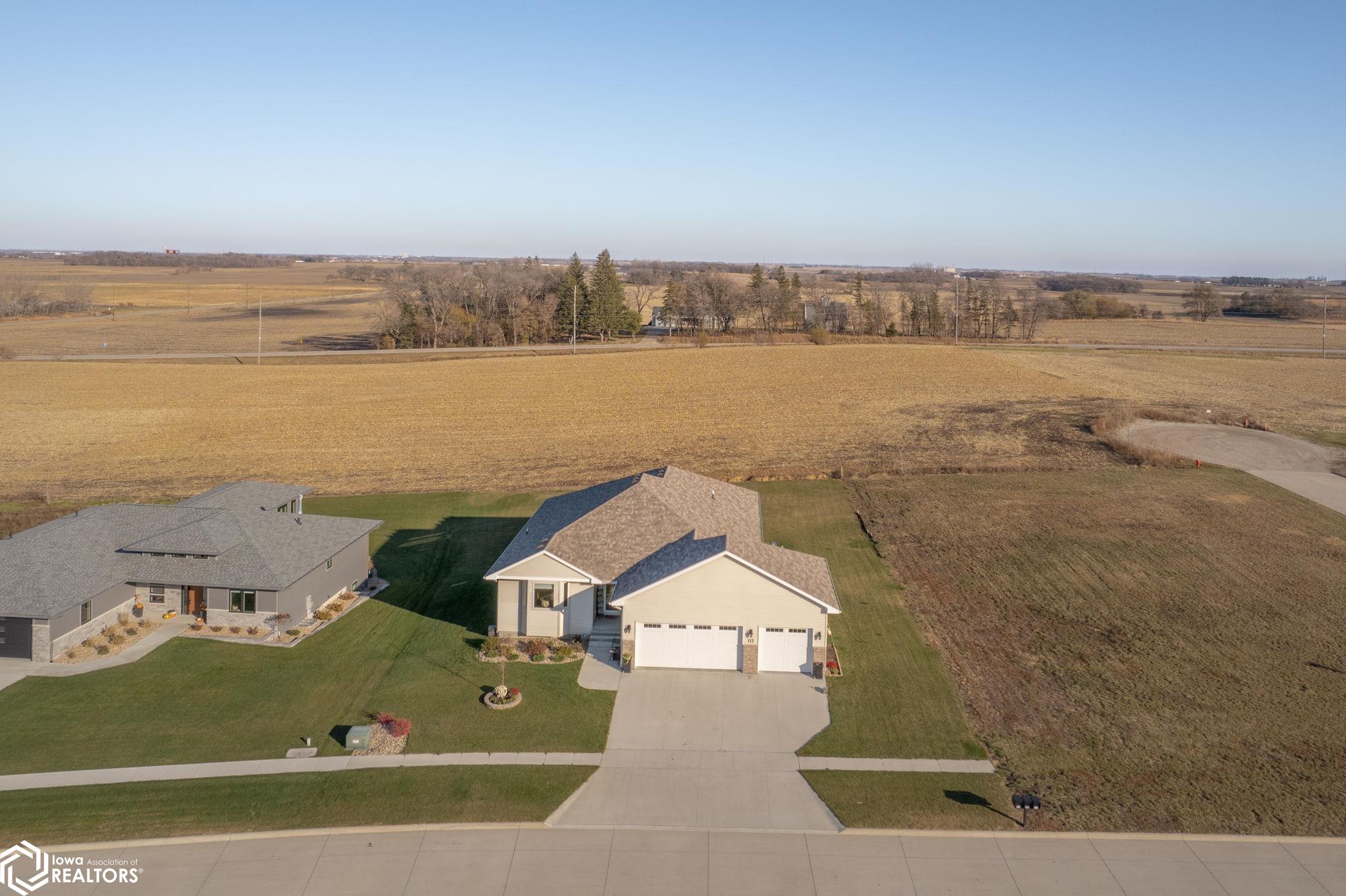 112 Coventry Court, Clear Lake, Iowa image 6