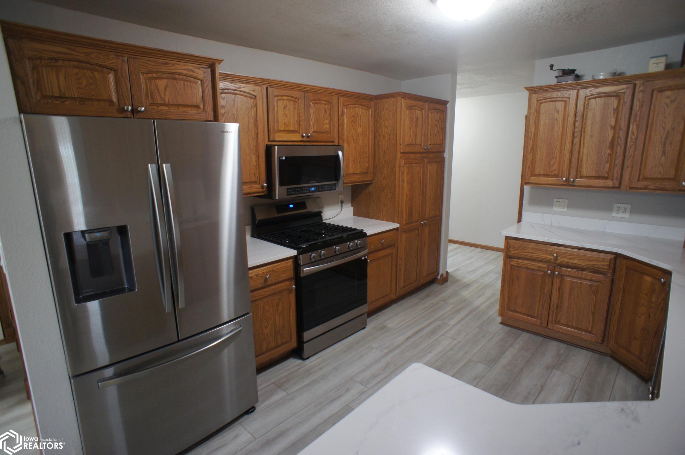 902 Fair Meadow Drive, Webster City, Iowa image 11