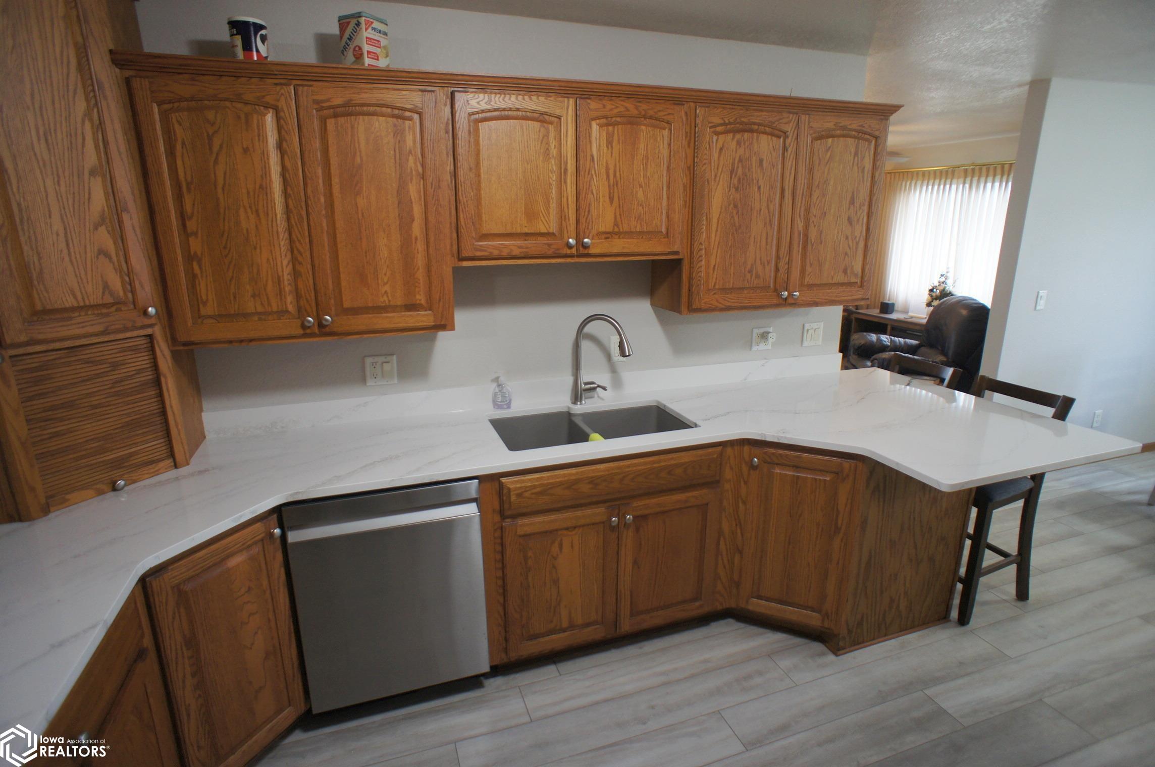 902 Fair Meadow Drive, Webster City, Iowa image 12