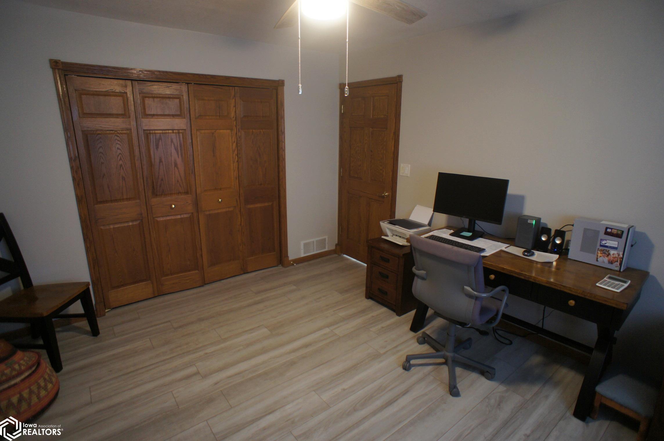 902 Fair Meadow Drive, Webster City, Iowa image 24