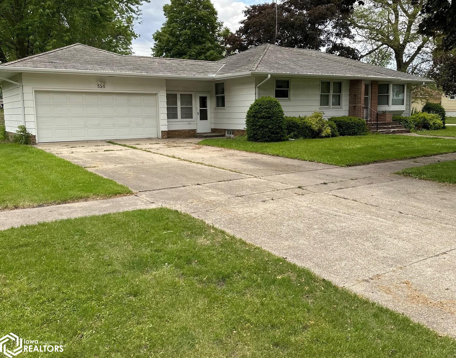 525 SE 1st Street, Eagle Grove, Iowa image 1