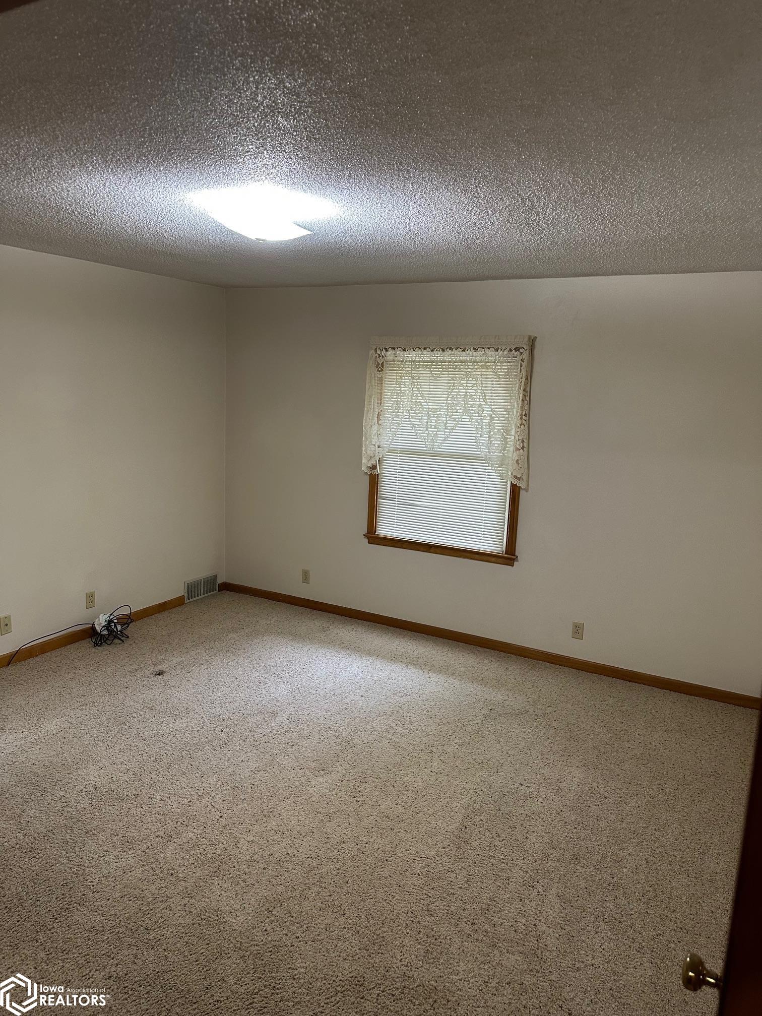 525 SE 1st Street, Eagle Grove, Iowa image 14