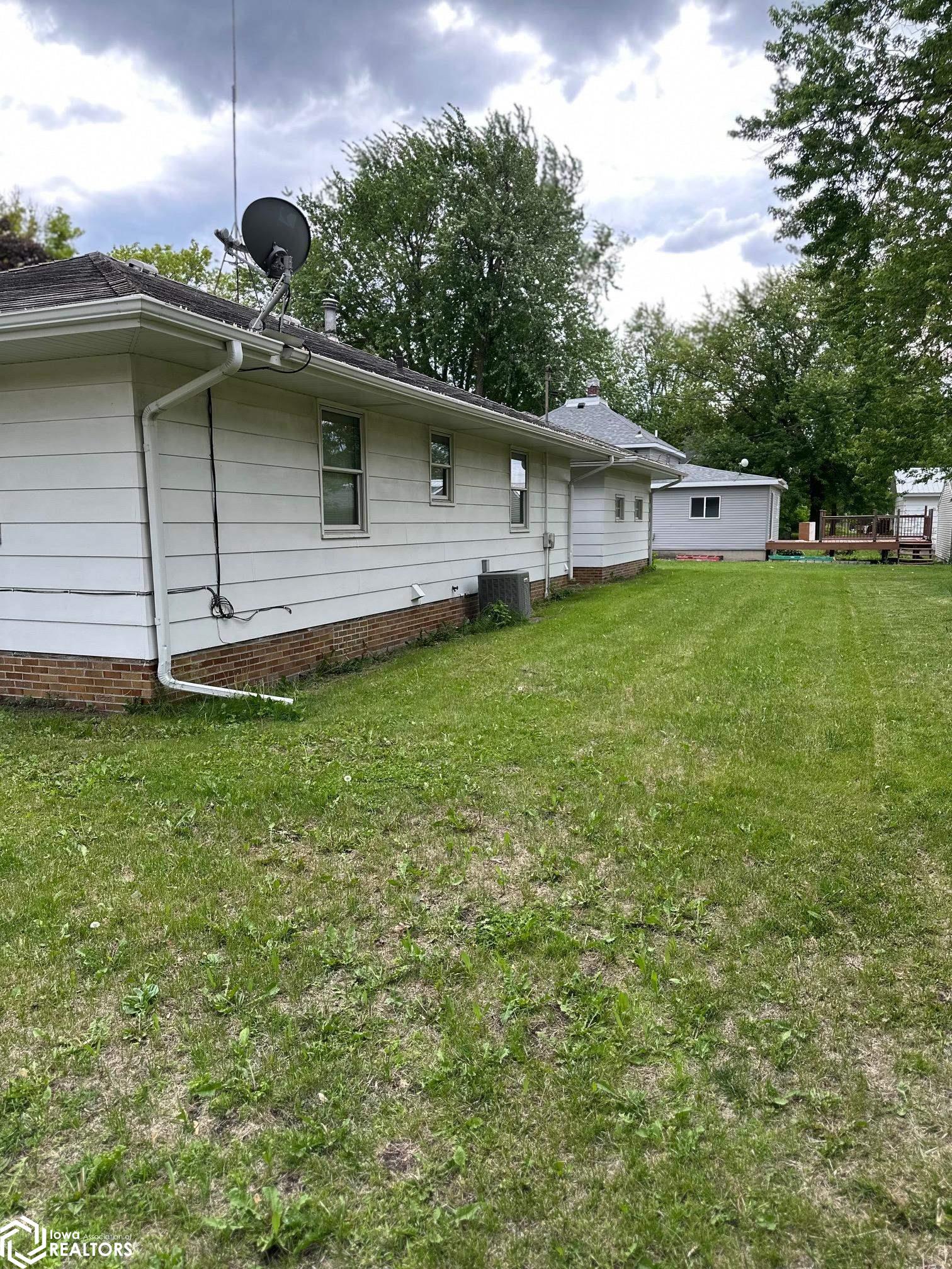 525 SE 1st Street, Eagle Grove, Iowa image 3