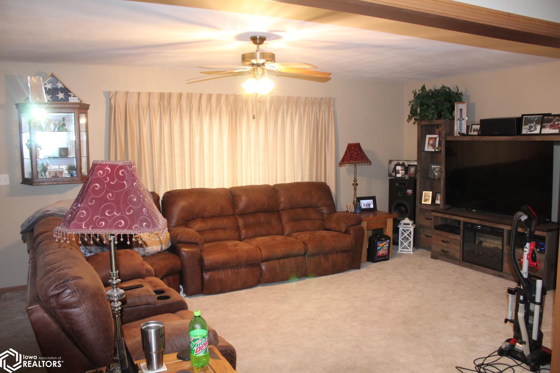 795 Blackstone Drive, Garner, Iowa image 11