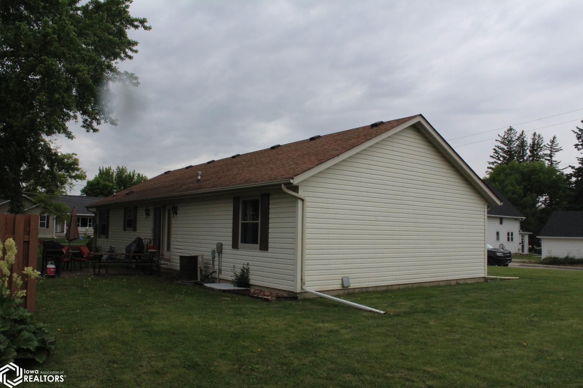 795 Blackstone Drive, Garner, Iowa image 3