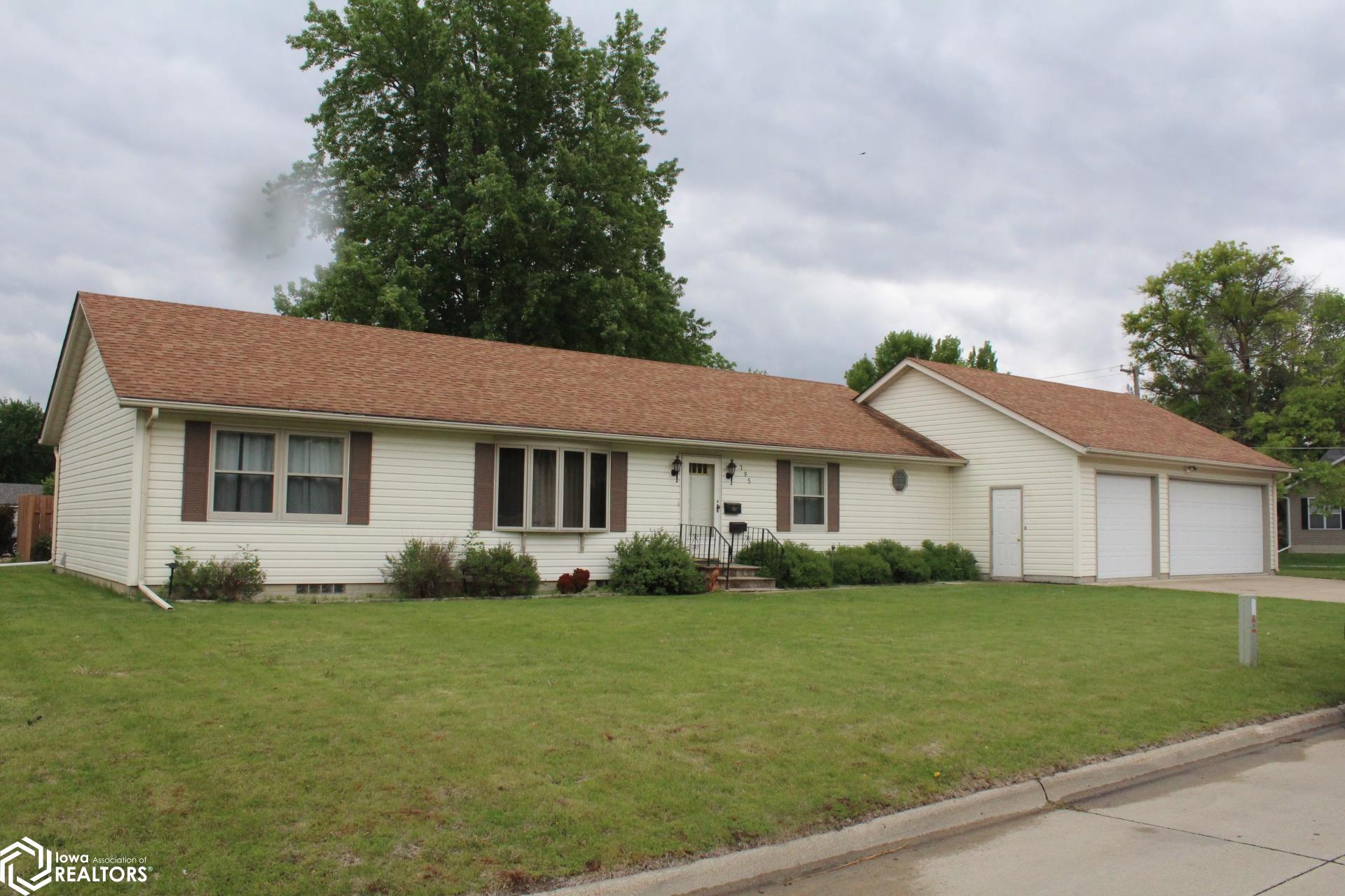 795 Blackstone Drive, Garner, Iowa image 4
