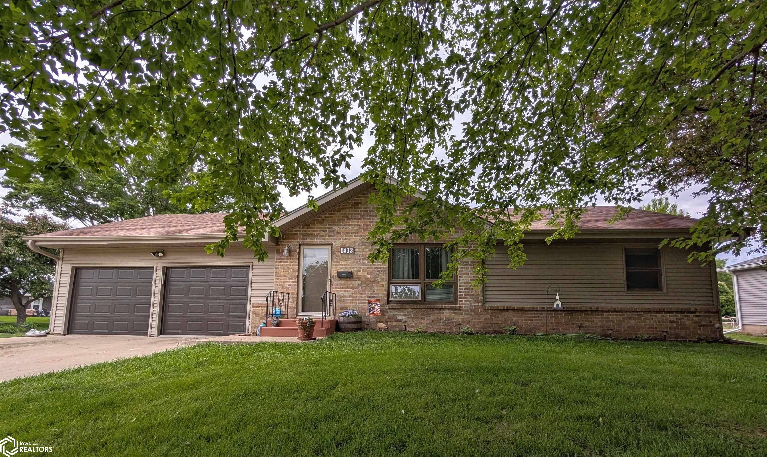 1413 Ann Street, Grinnell, Iowa image 1
