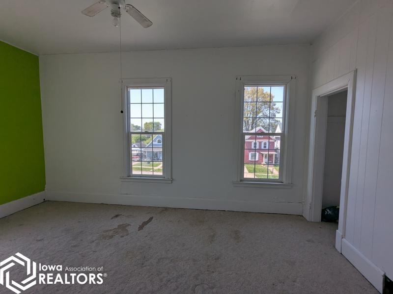 212 S 8th Street, Burlington, Iowa image 7