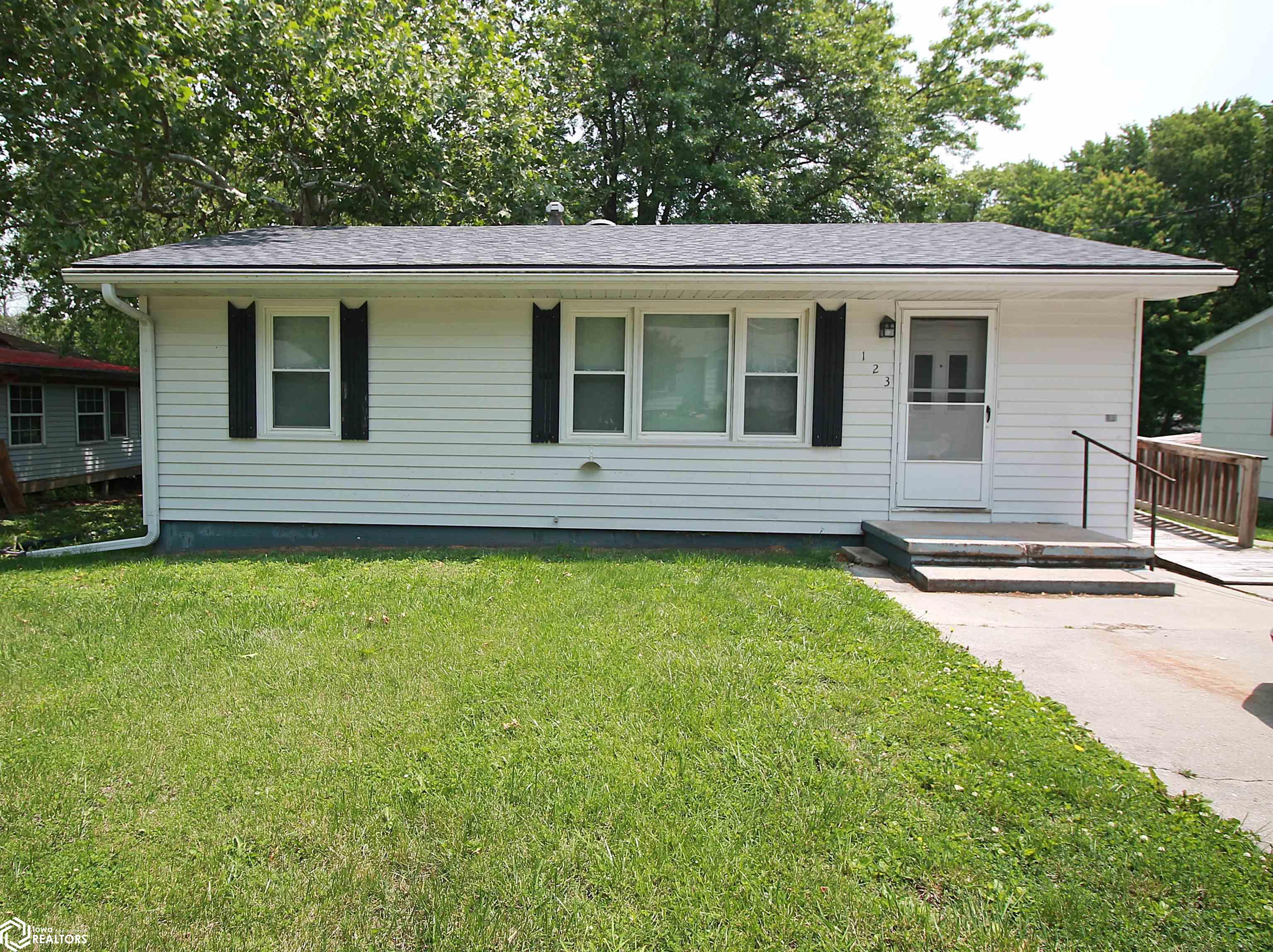 123 N 21st Street, Clarinda, Iowa image 1