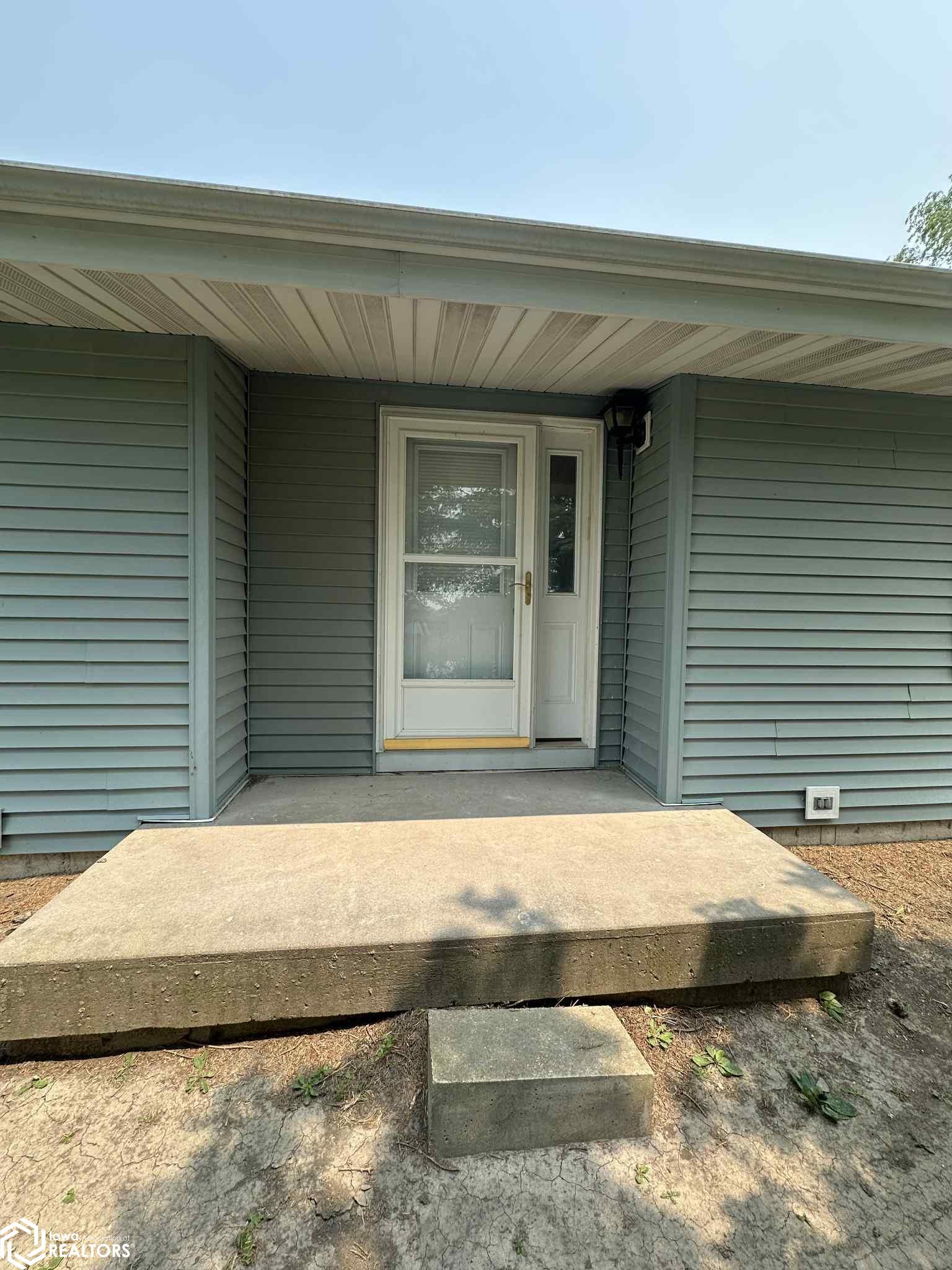 1947 Willow Blvd, Lockridge, Iowa image 2