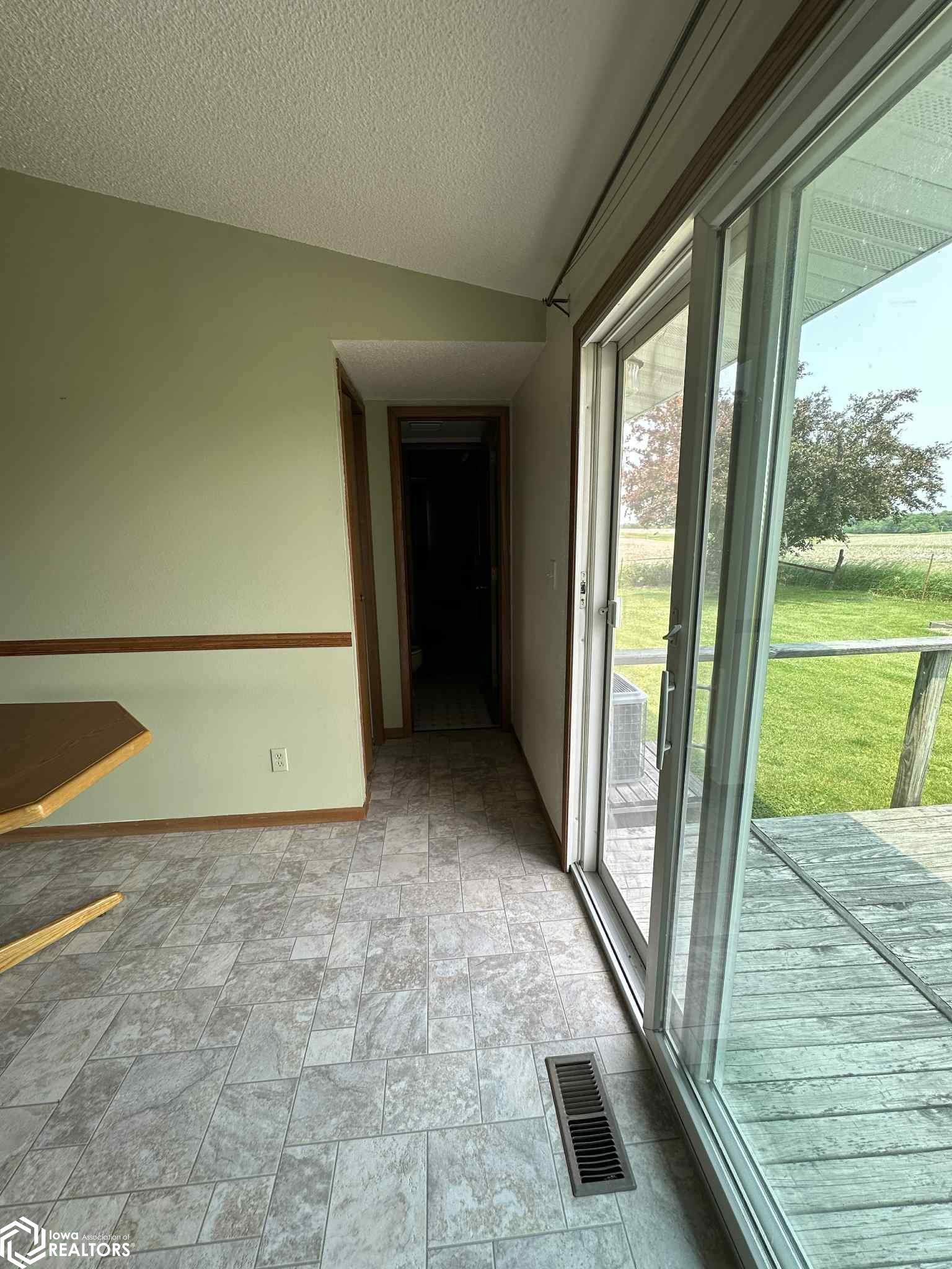 1947 Willow Blvd, Lockridge, Iowa image 32