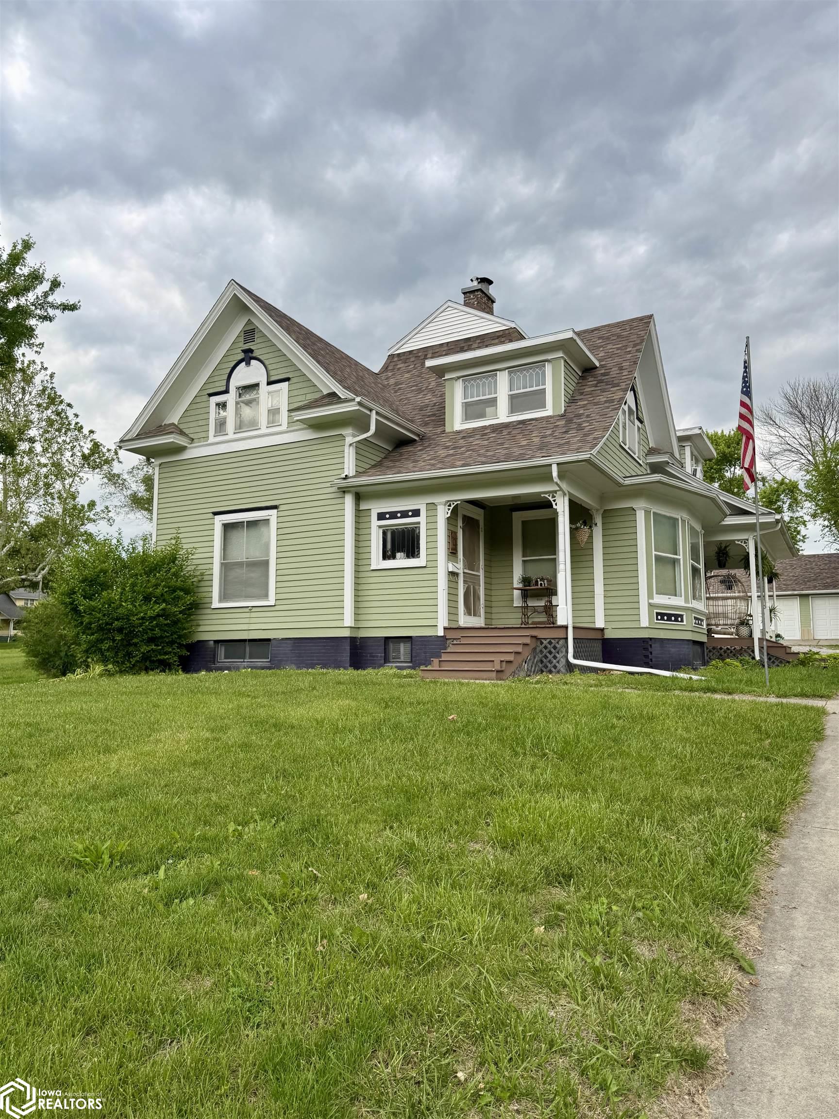 207 North Street, Bedford, Iowa image 1
