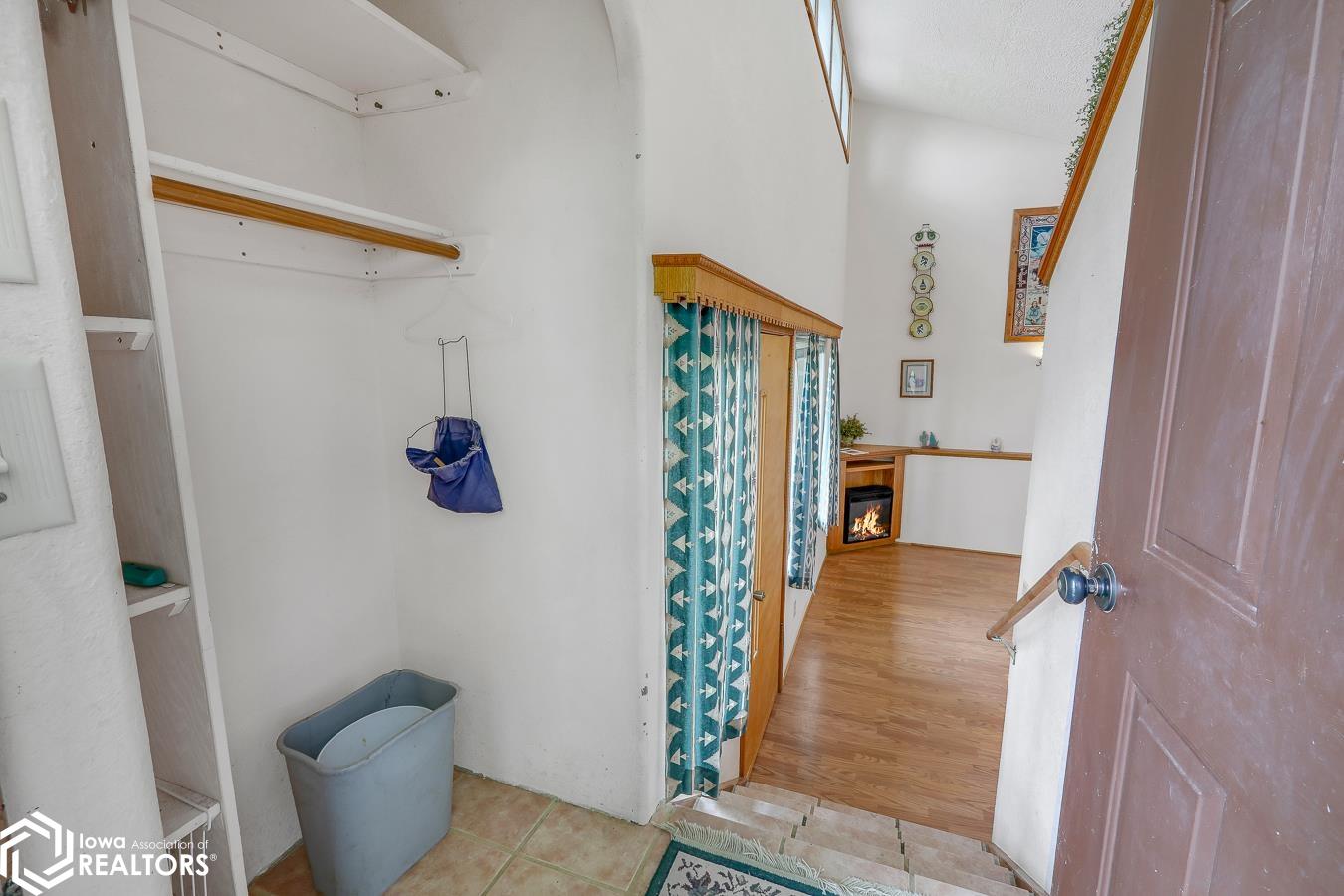 2403 Picard Drive, Tracy, Iowa image 2