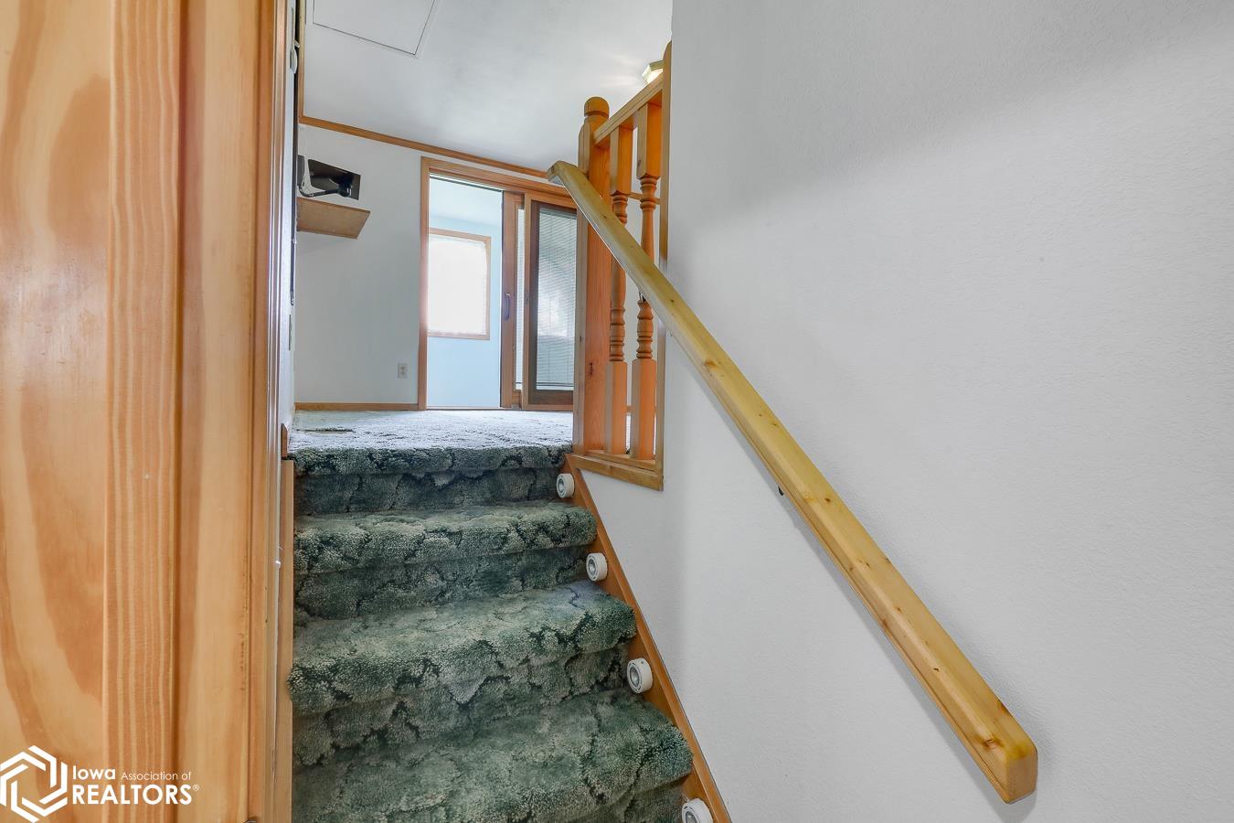 2403 Picard Drive, Tracy, Iowa image 12