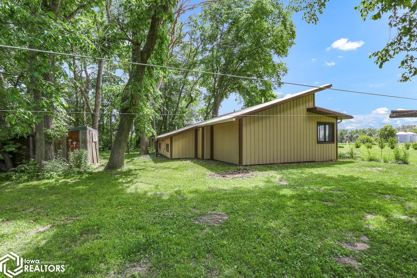 2403 Picard Drive, Tracy, Iowa image 25