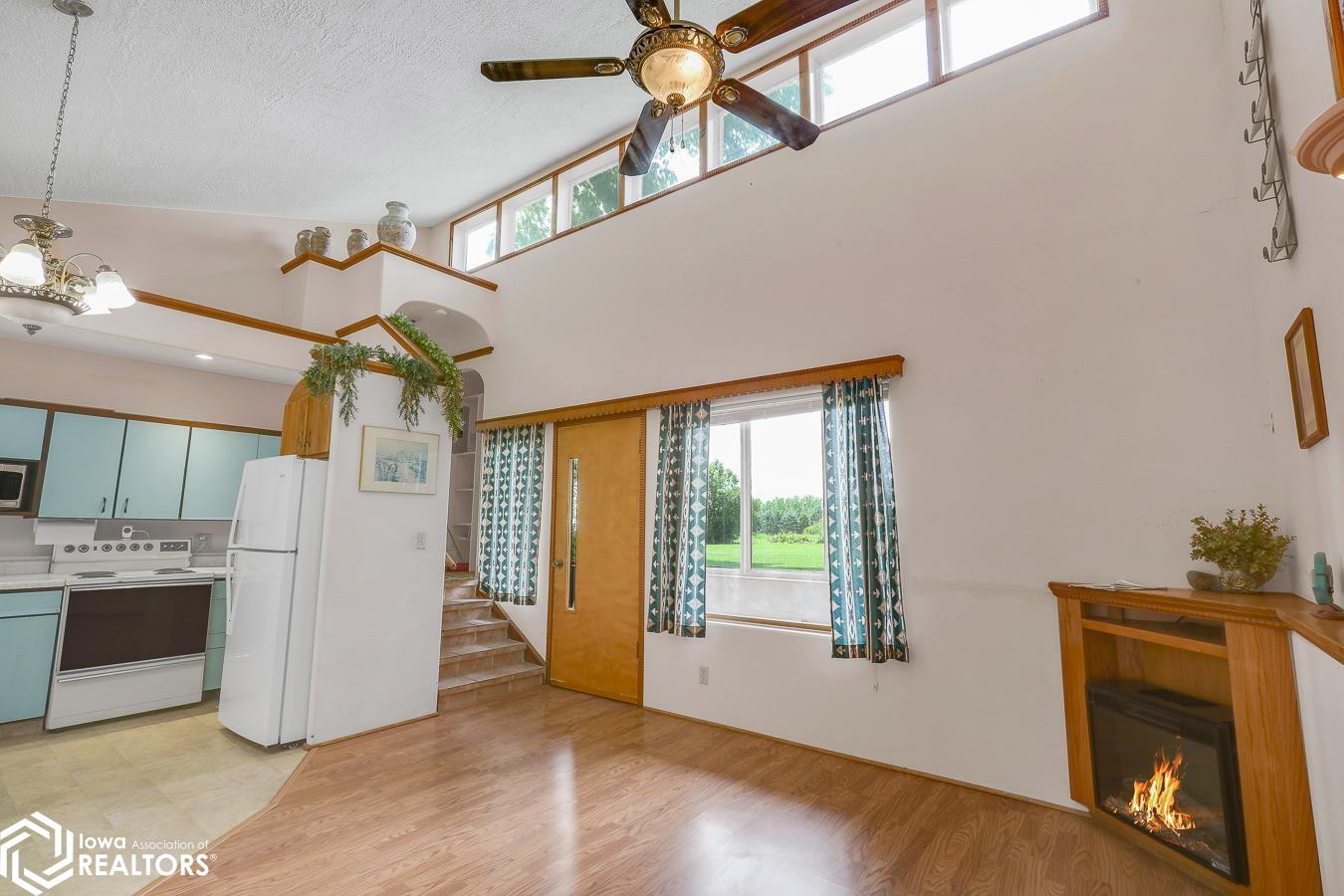 2403 Picard Drive, Tracy, Iowa image 5
