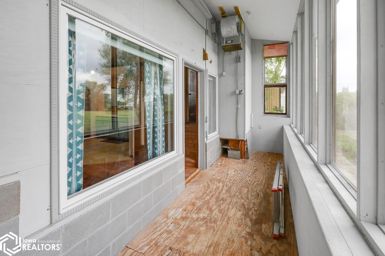 2403 Picard Drive, Tracy, Iowa image 8