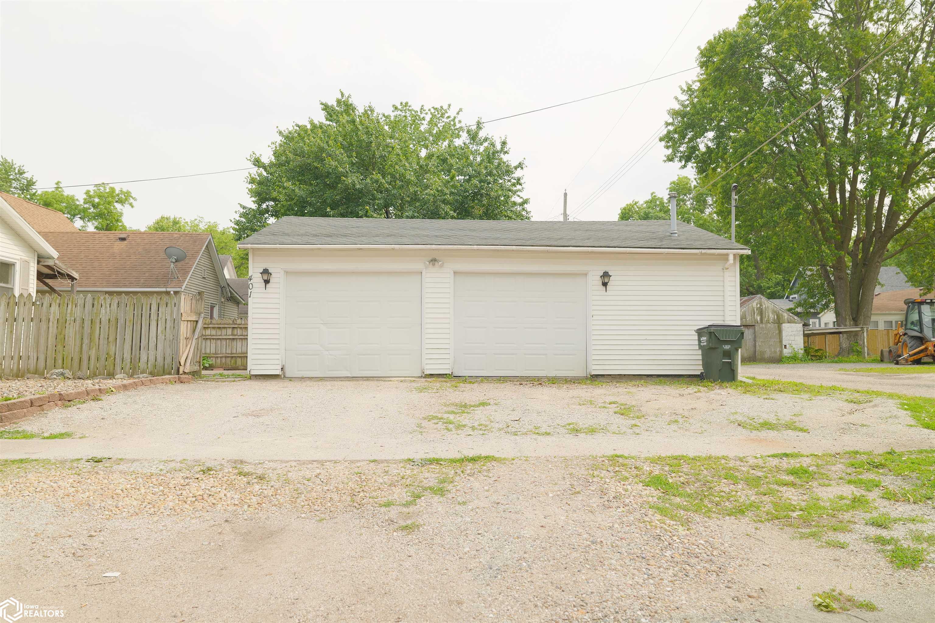 401 Broadway Street, West Burlington, Iowa image 8