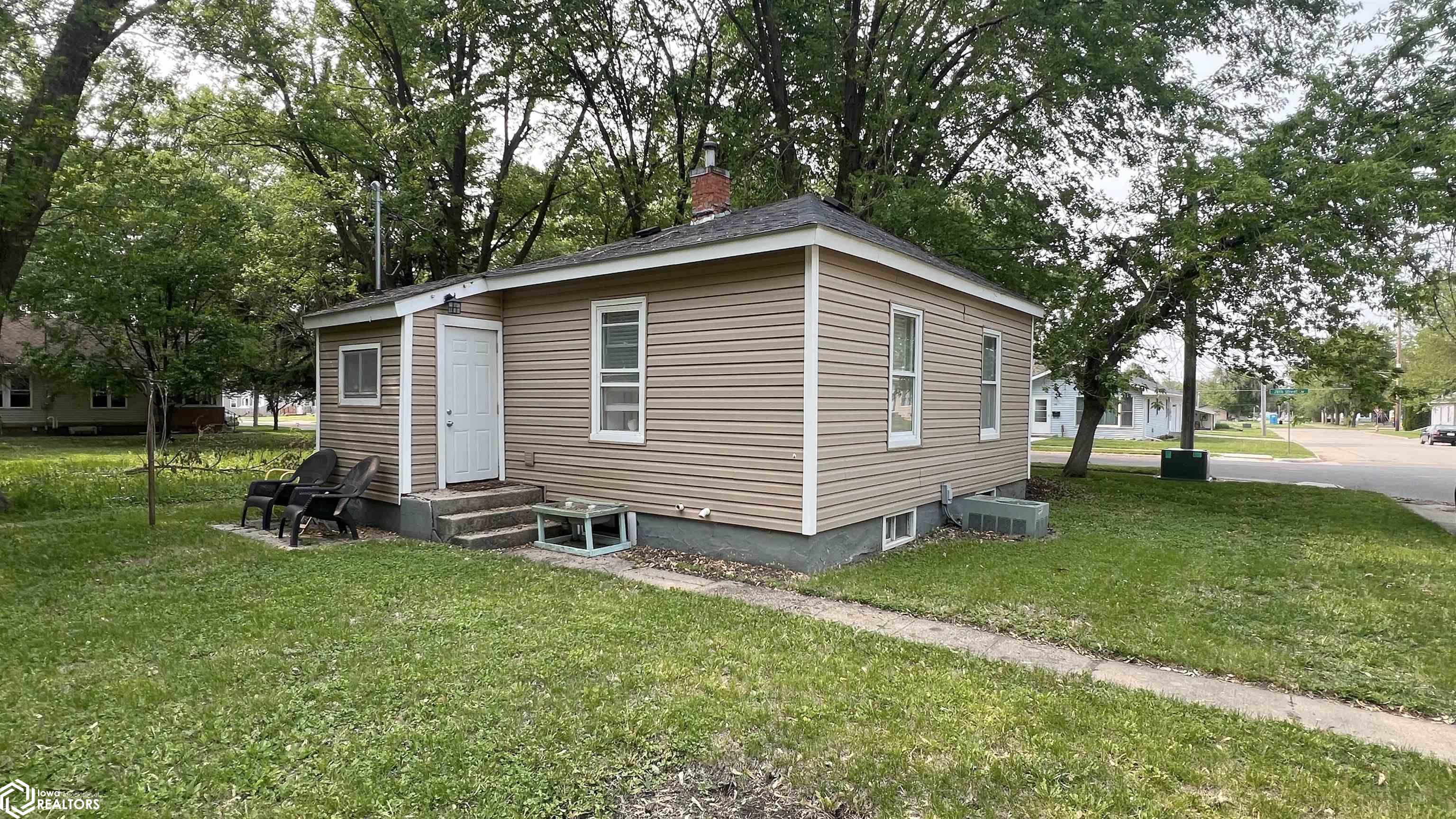 403 28th Street, Mason City, Iowa image 17