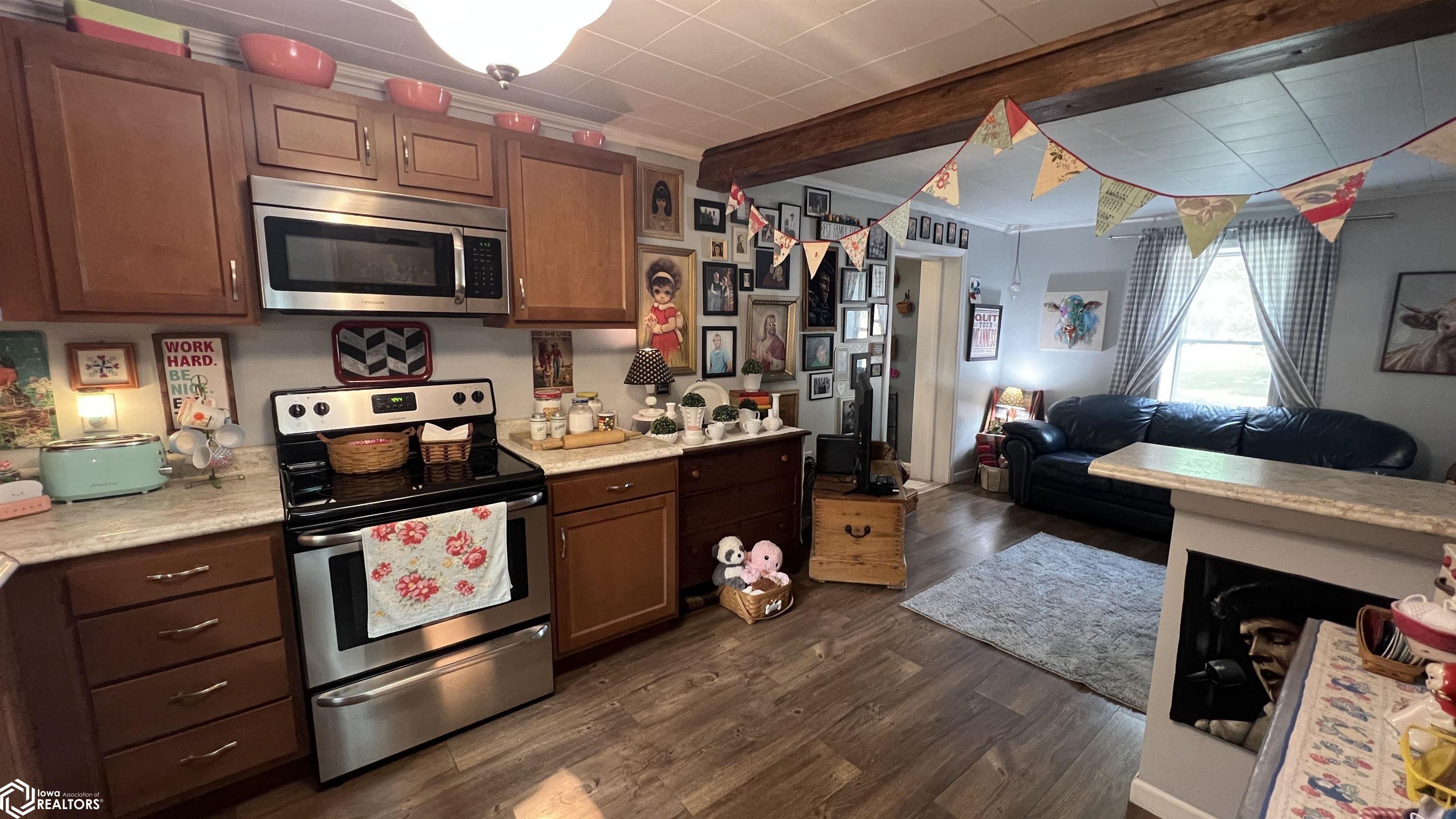 403 28th Street, Mason City, Iowa image 8