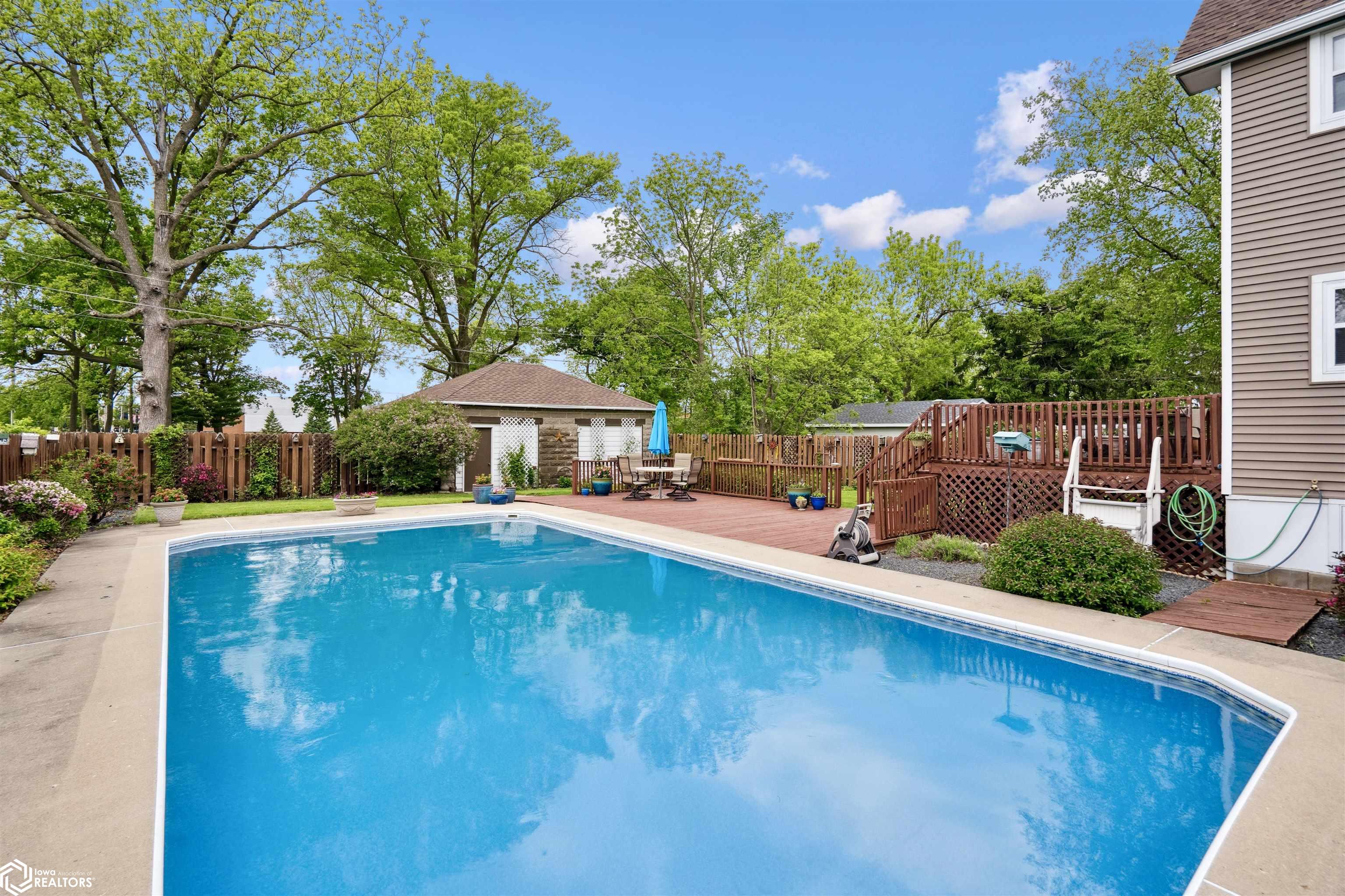 1503 Elm Street, Grinnell, Iowa image 3