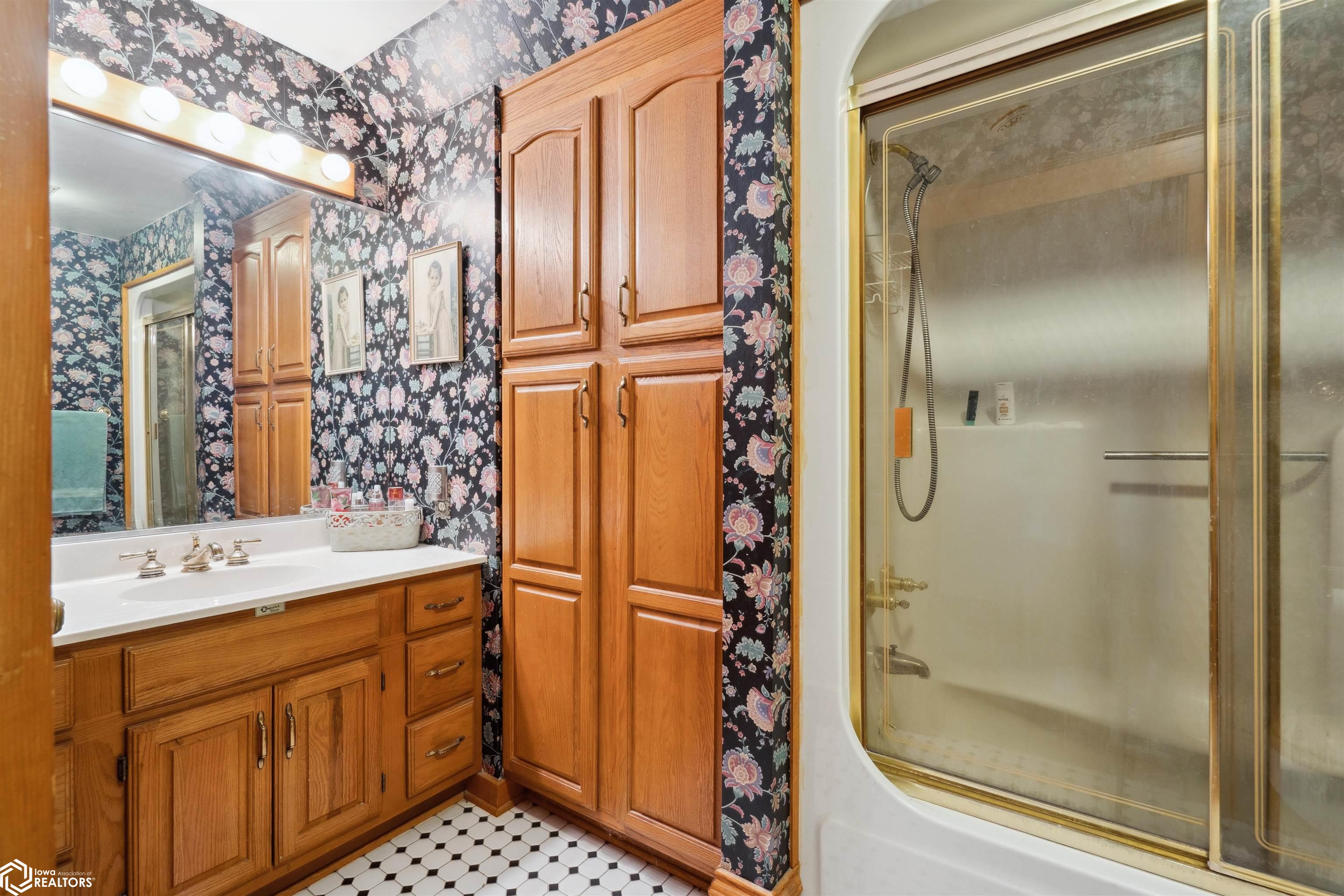 1503 Elm Street, Grinnell, Iowa image 24