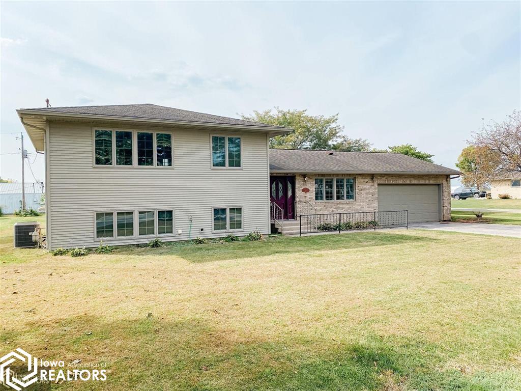 720 Pershing Street, Donnellson, Iowa image 1