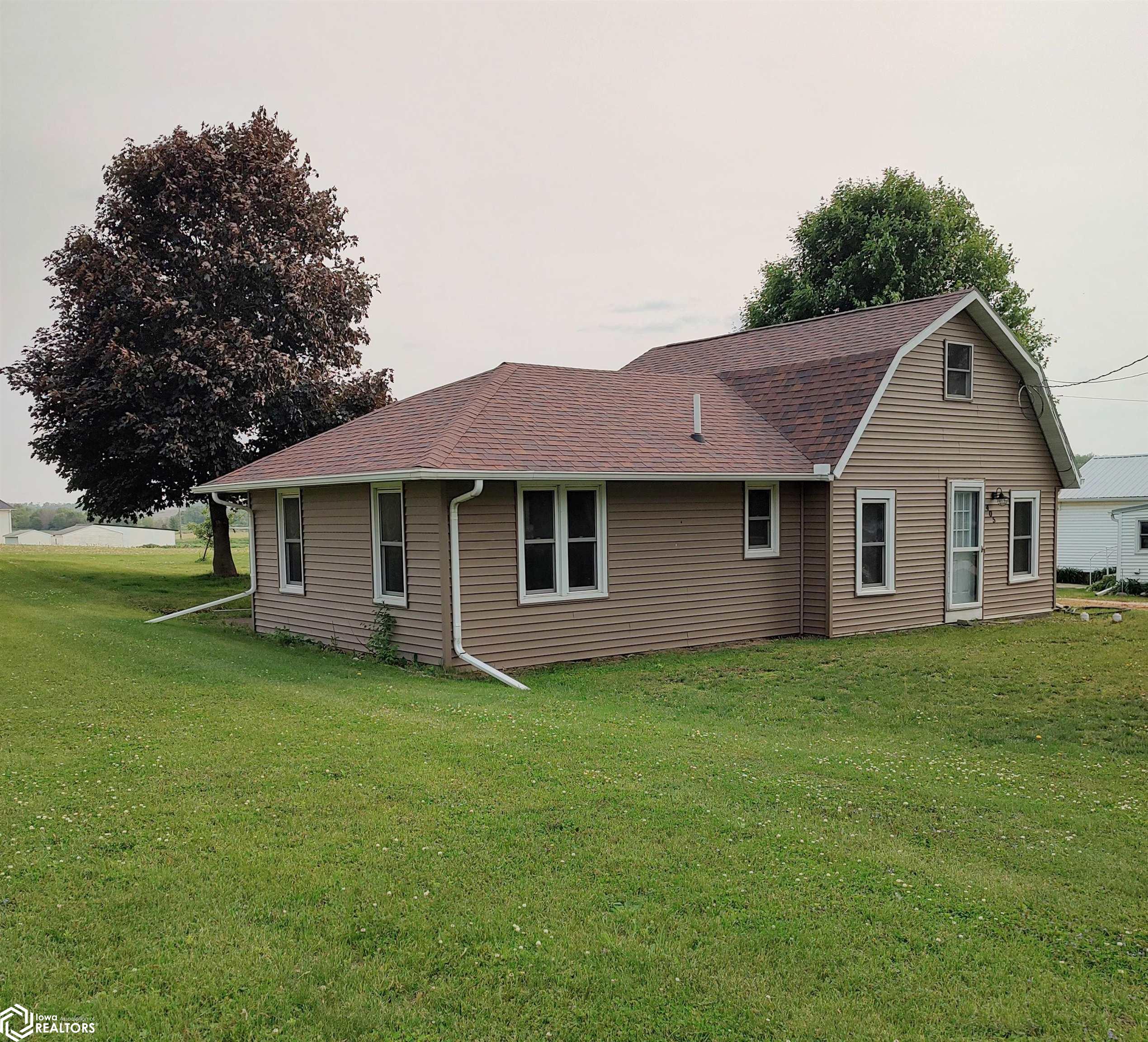 405 Johnson Street, Garwin, Iowa image 2