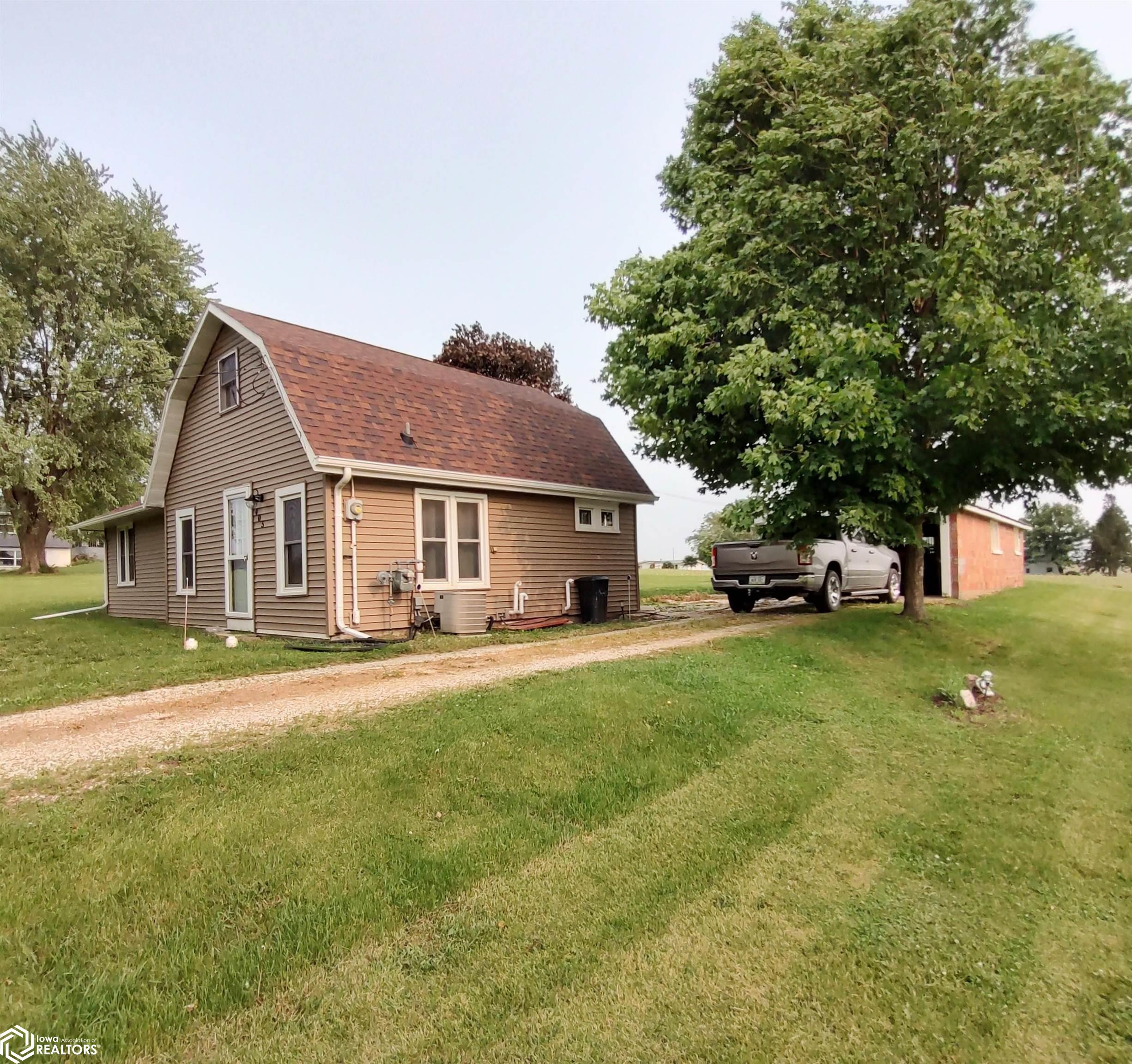 405 Johnson Street, Garwin, Iowa image 3