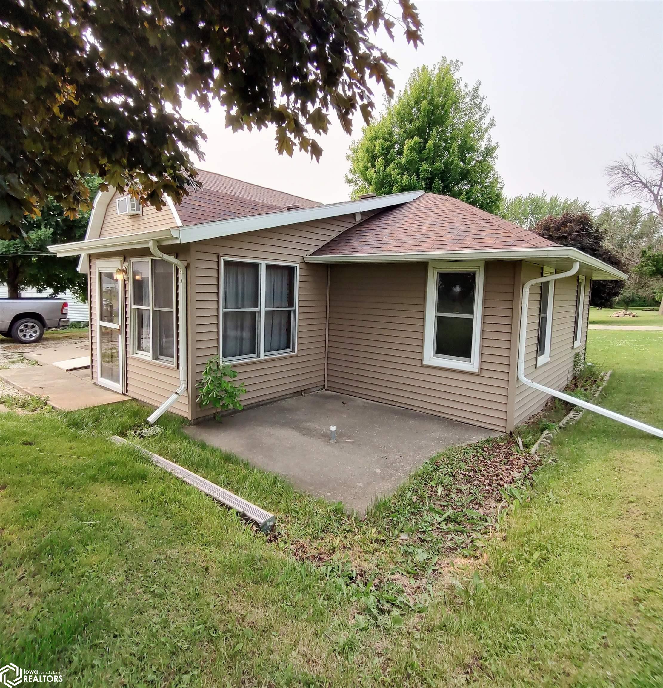 405 Johnson Street, Garwin, Iowa image 5