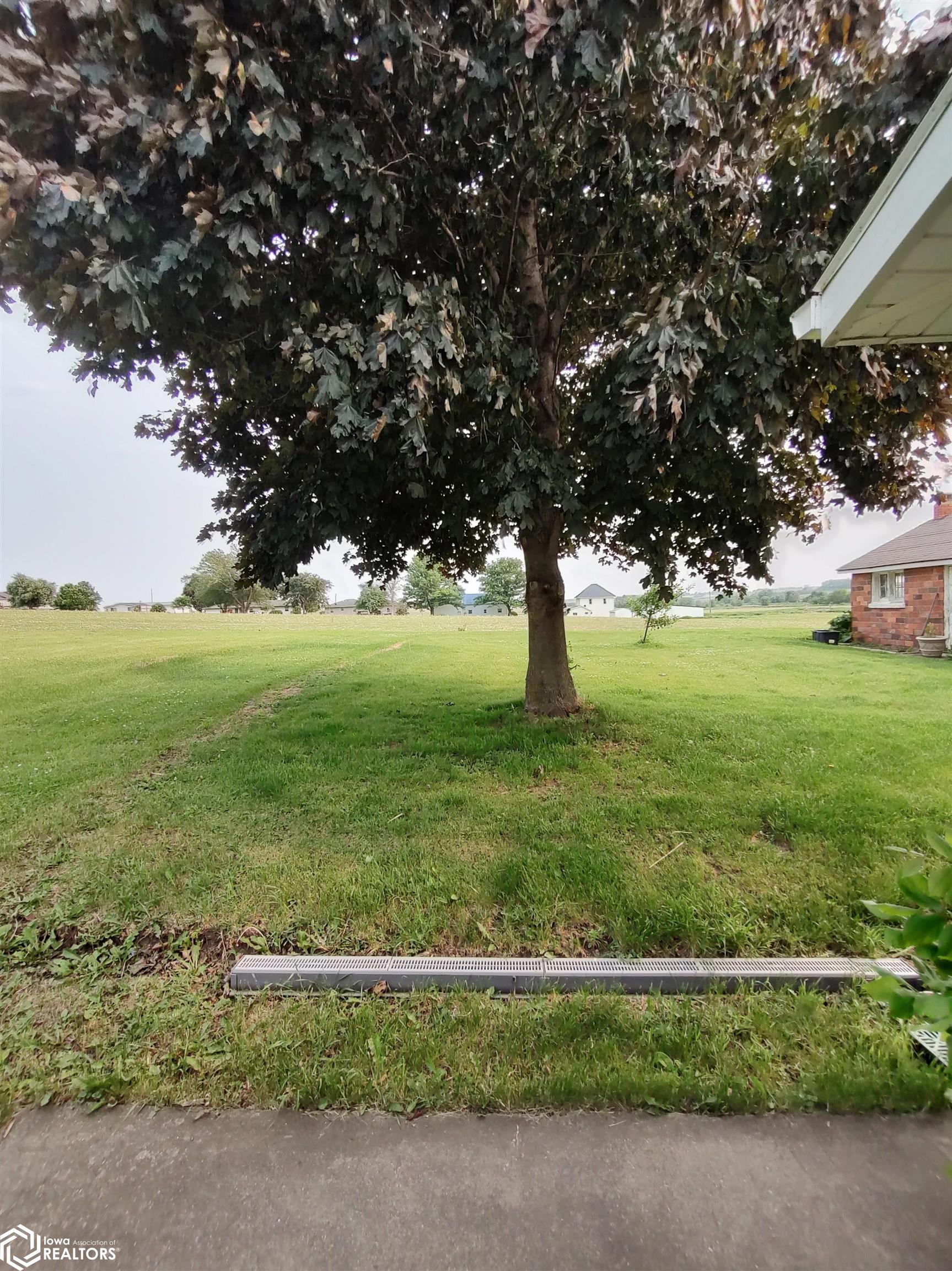 405 Johnson Street, Garwin, Iowa image 8
