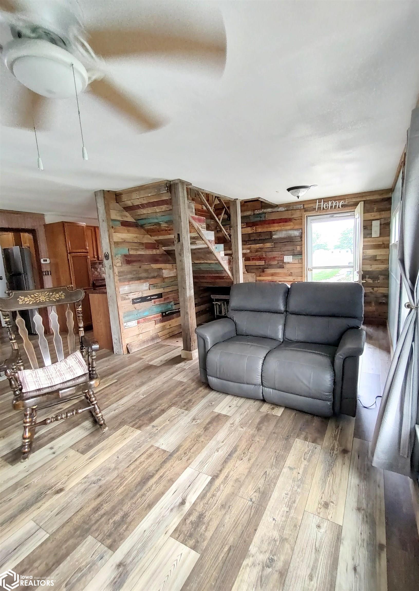 405 Johnson Street, Garwin, Iowa image 10