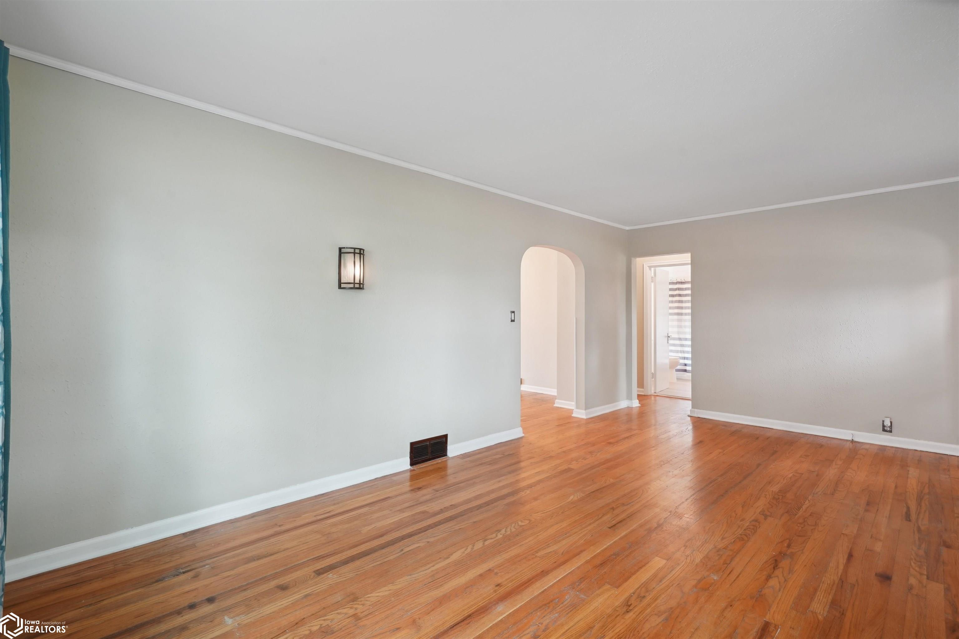 105 N Park Lane Drive, Knoxville, Iowa image 5