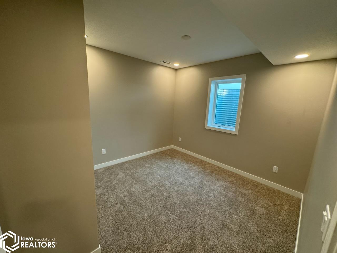 1399 E 11th St., Carroll, Iowa image 39