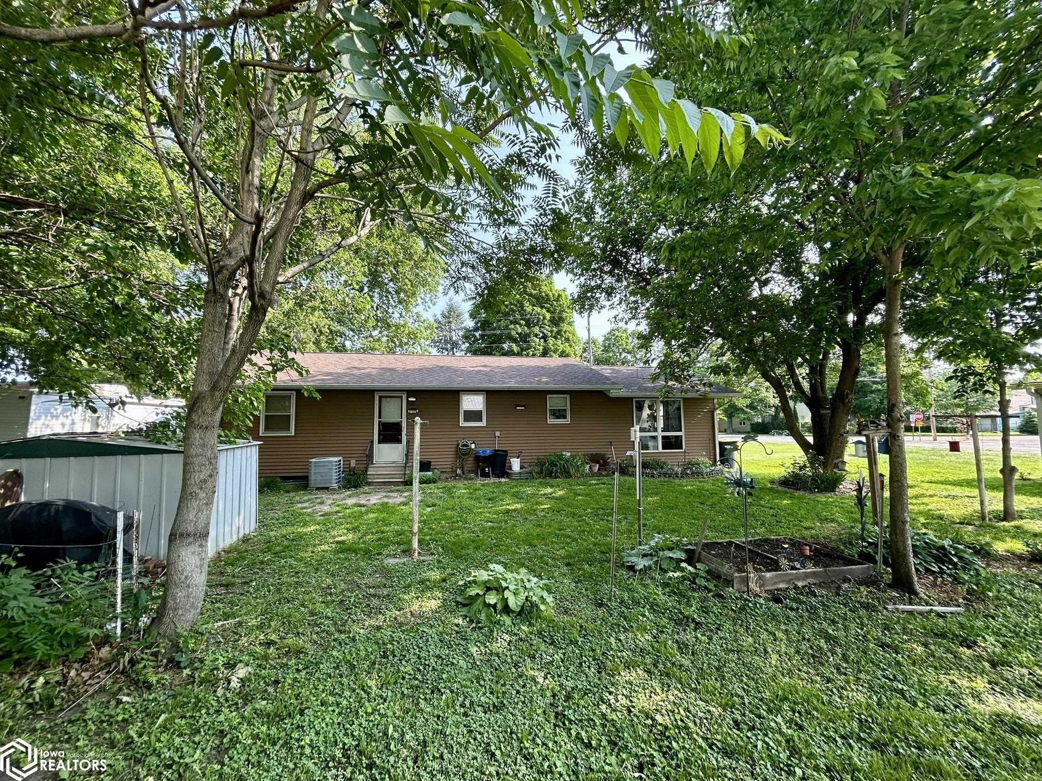 609 Townsend Avenue, Wapello, Iowa image 3